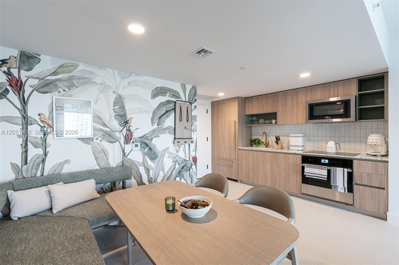 159 NE 6th ST # 3109 View 5