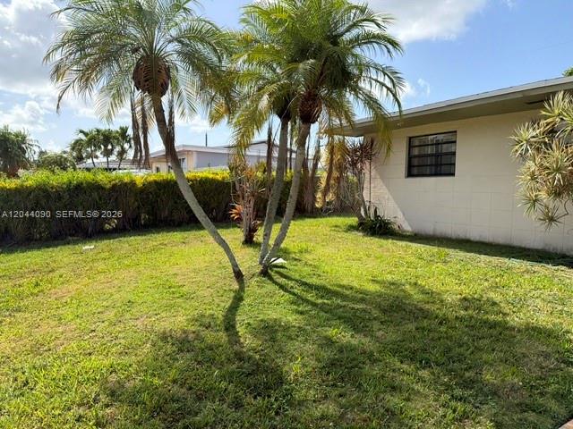 11832 SW 185th Ter — Photo 2