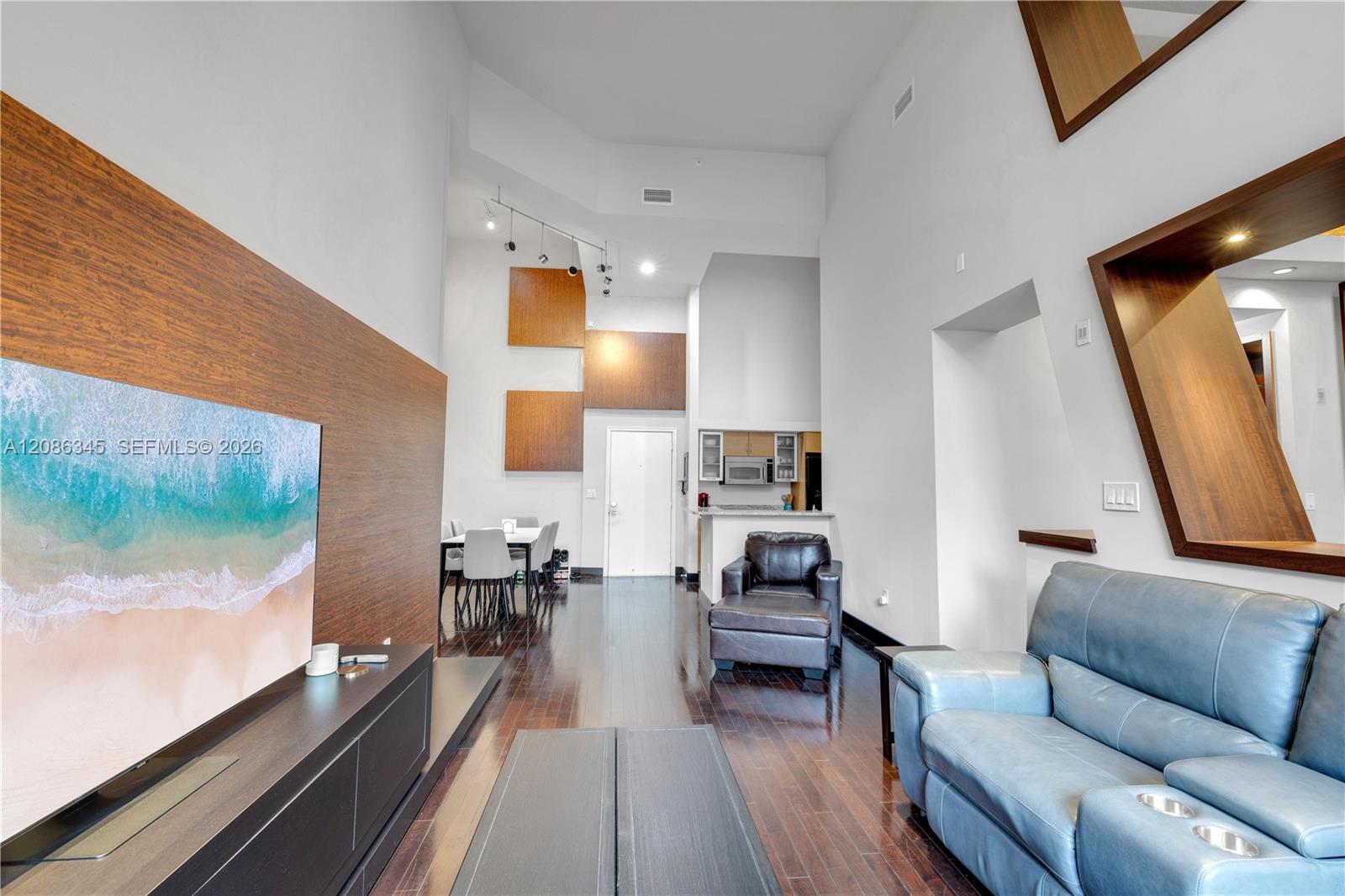2775 NE 187th St # 120 — Photo 3