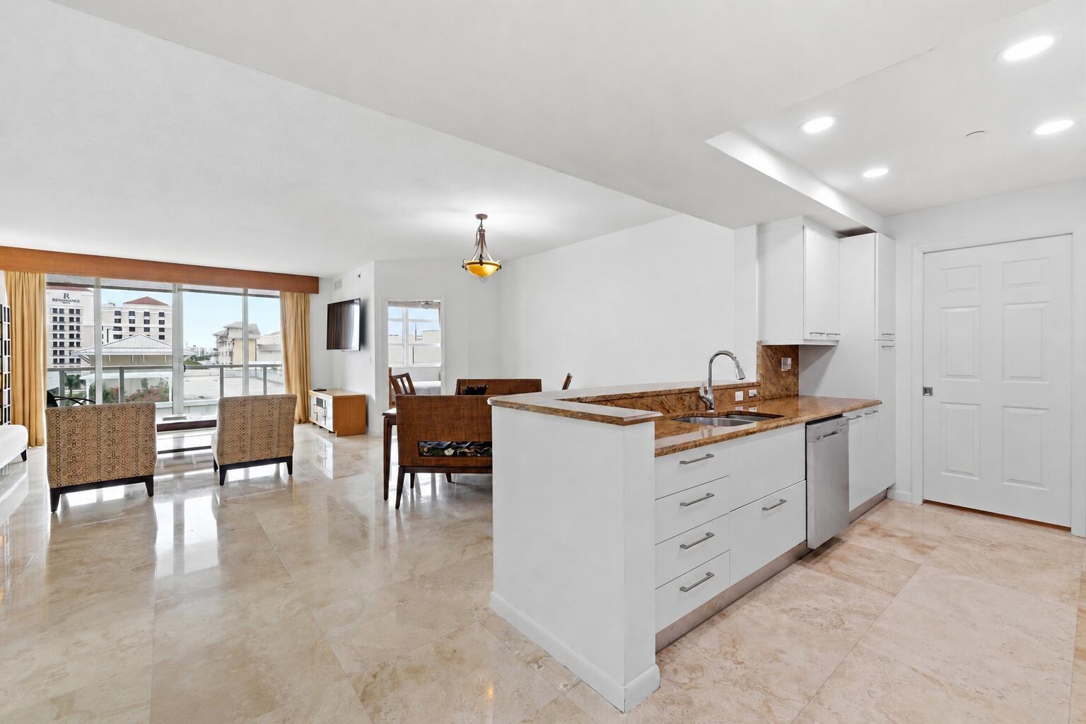 1819 SE 17TH Street # 703 — Photo 3