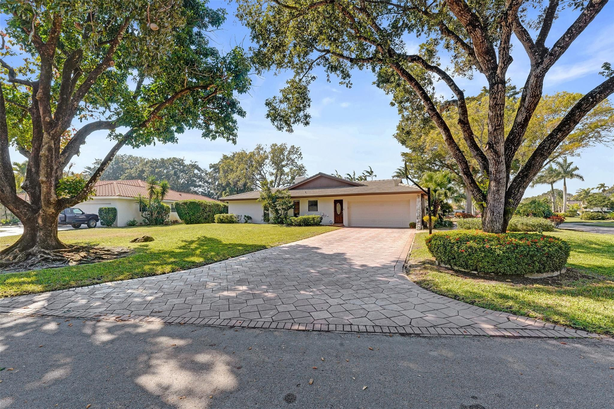 9600 Conch Shell Manor — Photo 3
