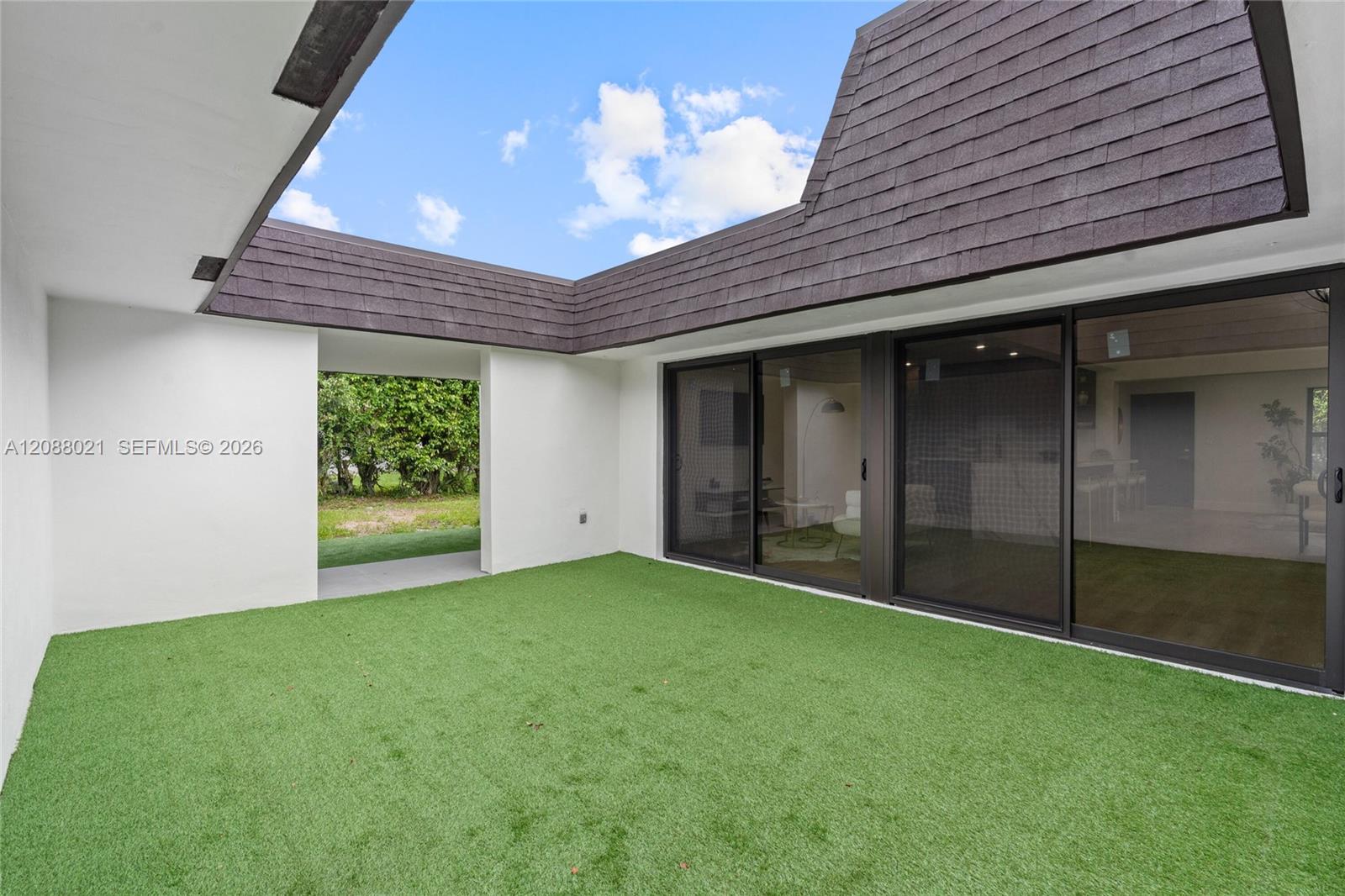 4705 Bayberry Ln — Photo 2
