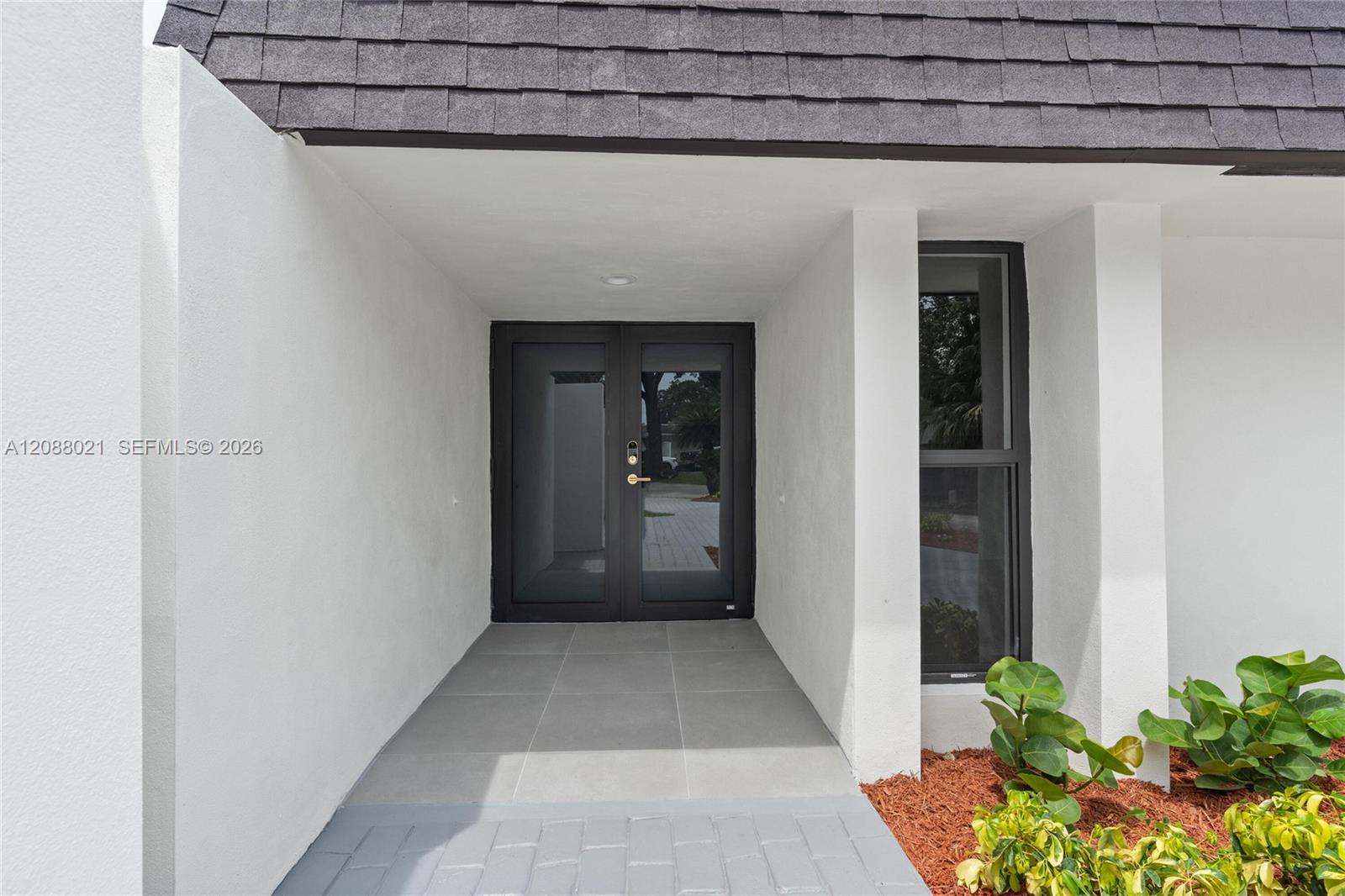 4705 Bayberry Ln — Photo 3