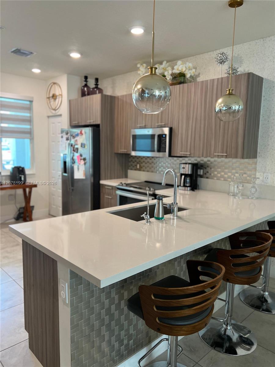 6421 NW 102nd Path # 101 — Photo 4