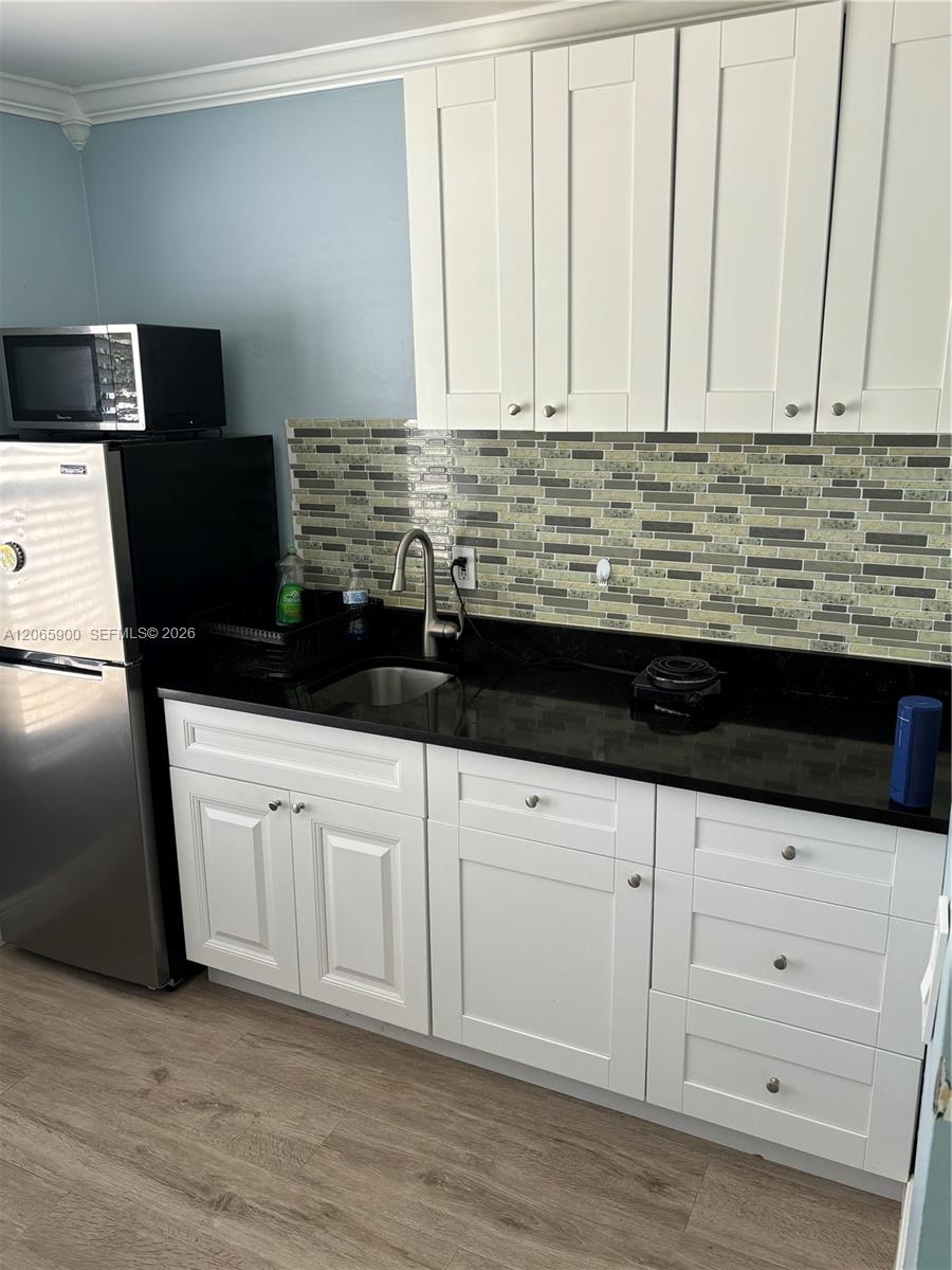 15050 Pierce St # 1 — Photo 3