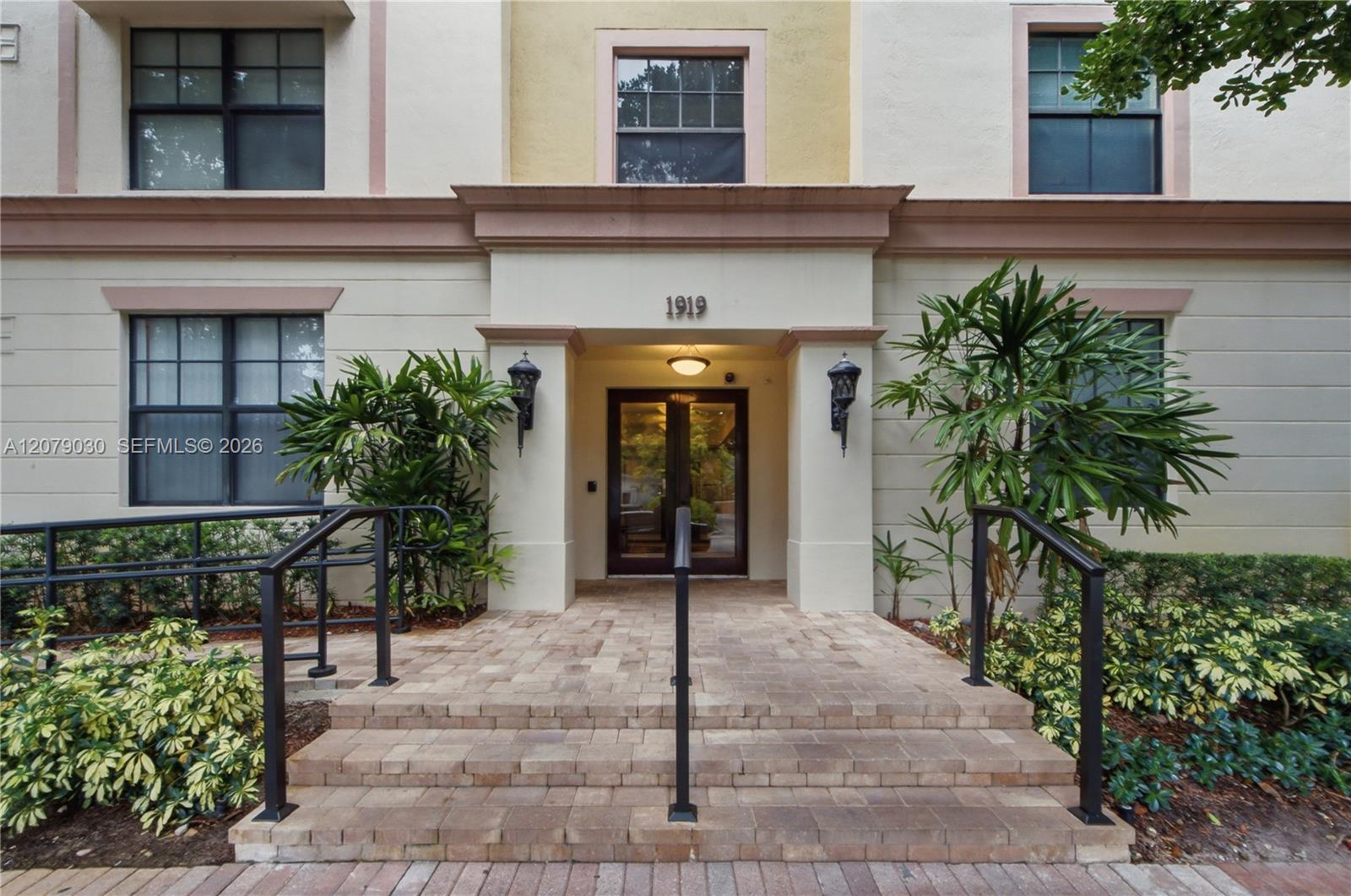 1919 Van Buren St # 614A, Hollywood FL 33020
