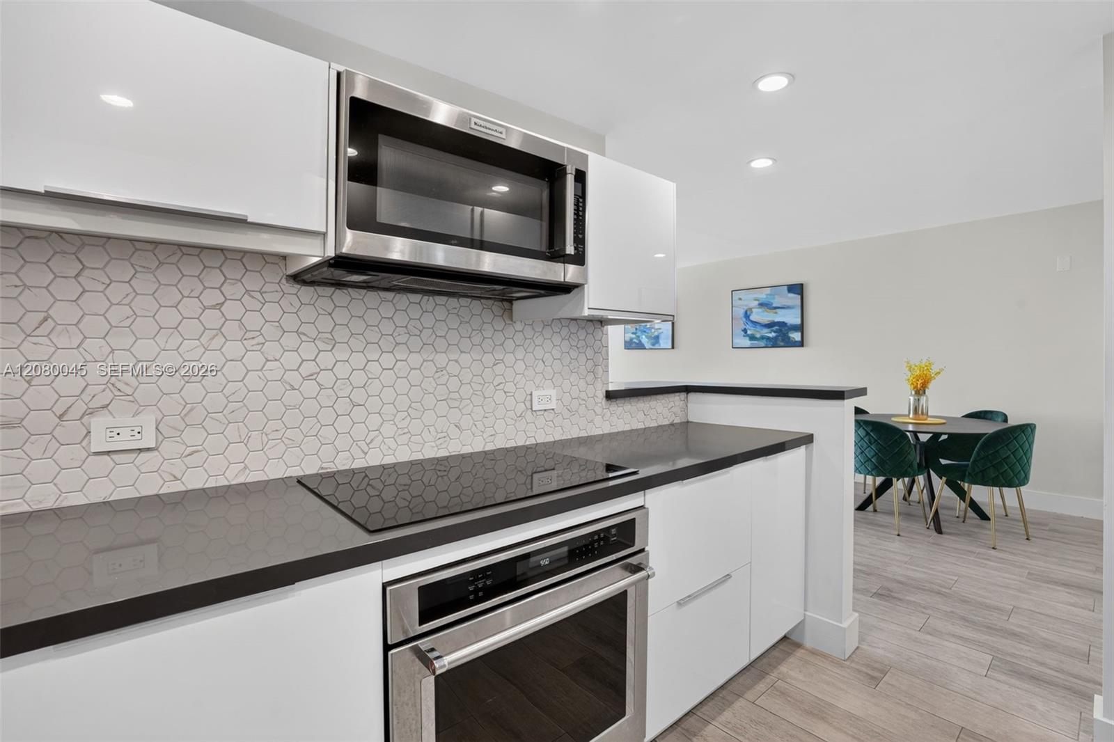 2500 NE 135th St # C311 — Photo 5