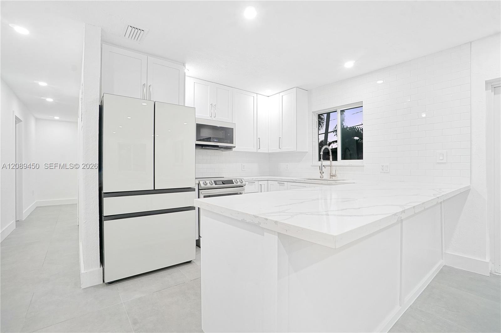 2850 SW 24th St # 2850, Miami FL 33145