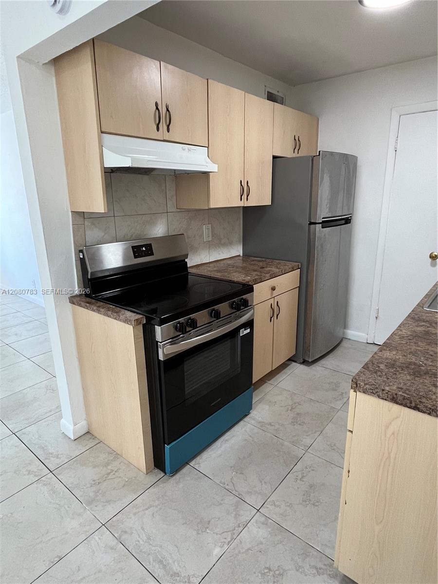 1333 S Dixie Hwy # 213 — Photo 2