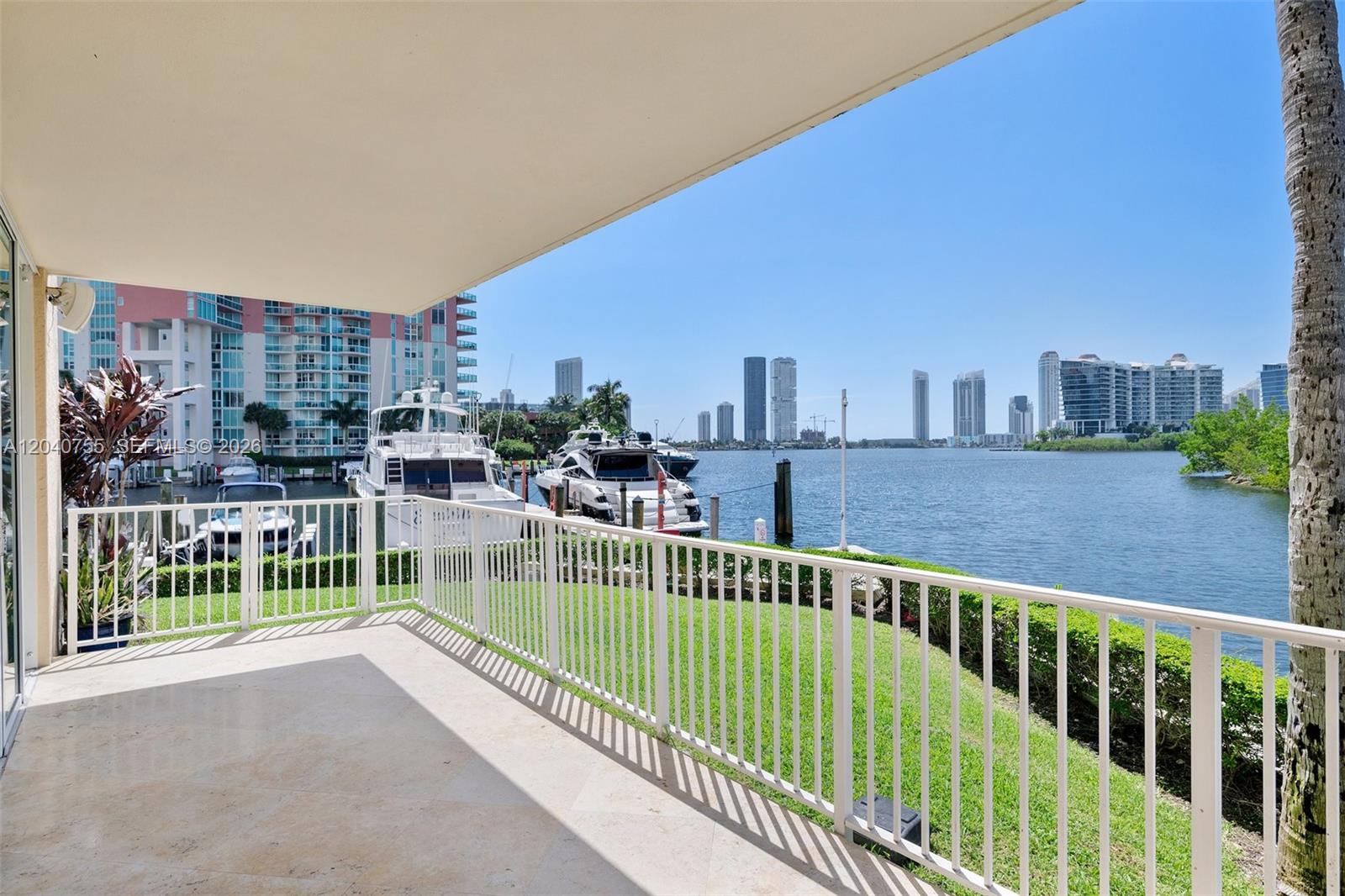 3330 NE 190th St # 114, Aventura FL 33180