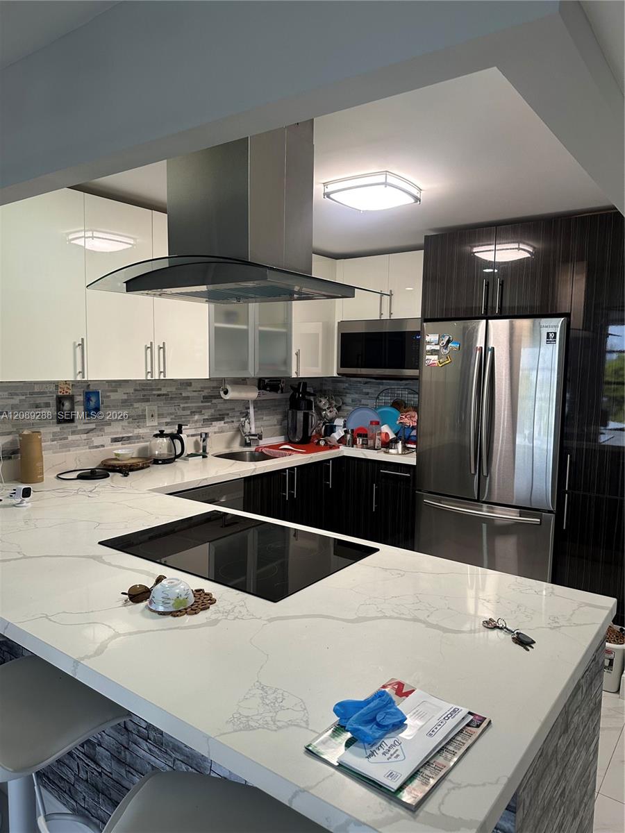 600 Parkview Dr # 627 — Photo 5
