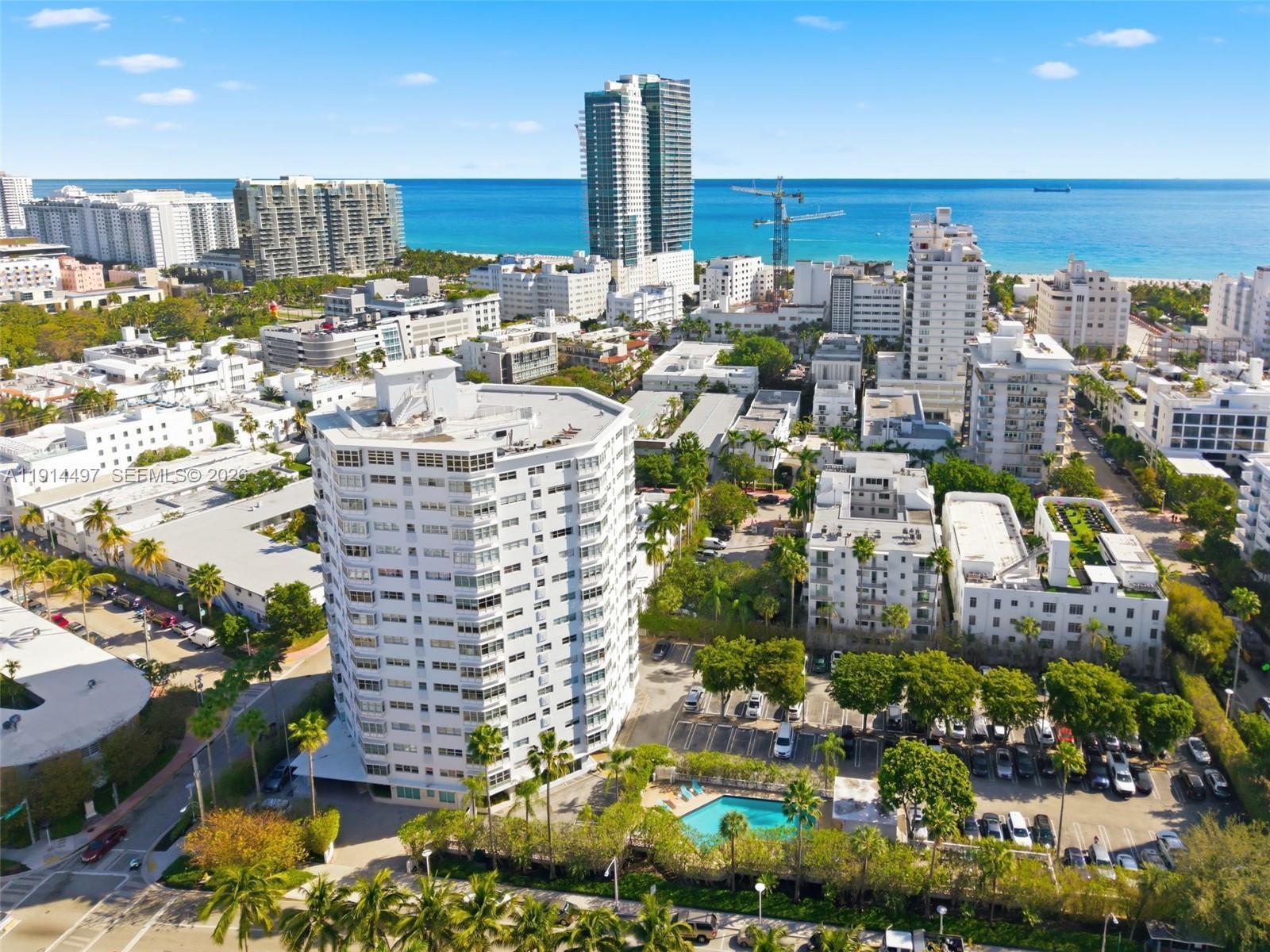 1881 WASHINGTON Avenue # 4A View 1