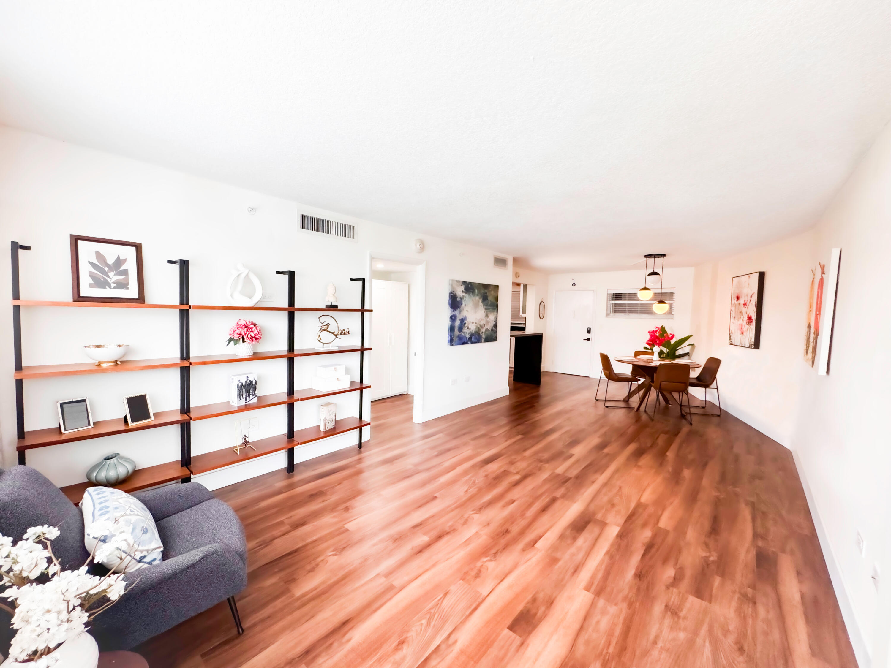 1881 WASHINGTON Avenue # 4A View 3