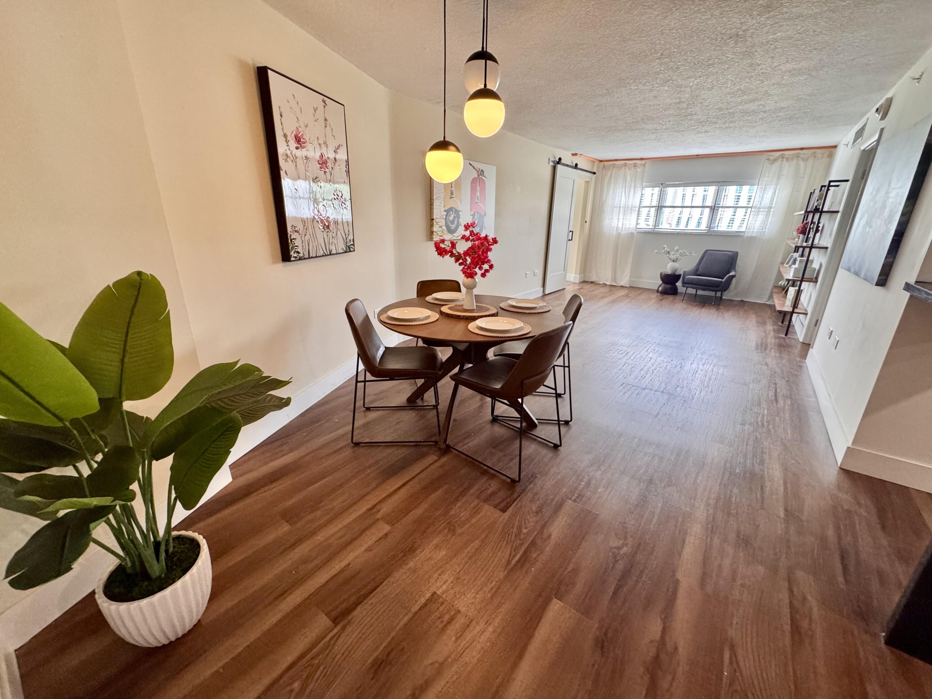 1881 WASHINGTON Avenue # 4A View 4