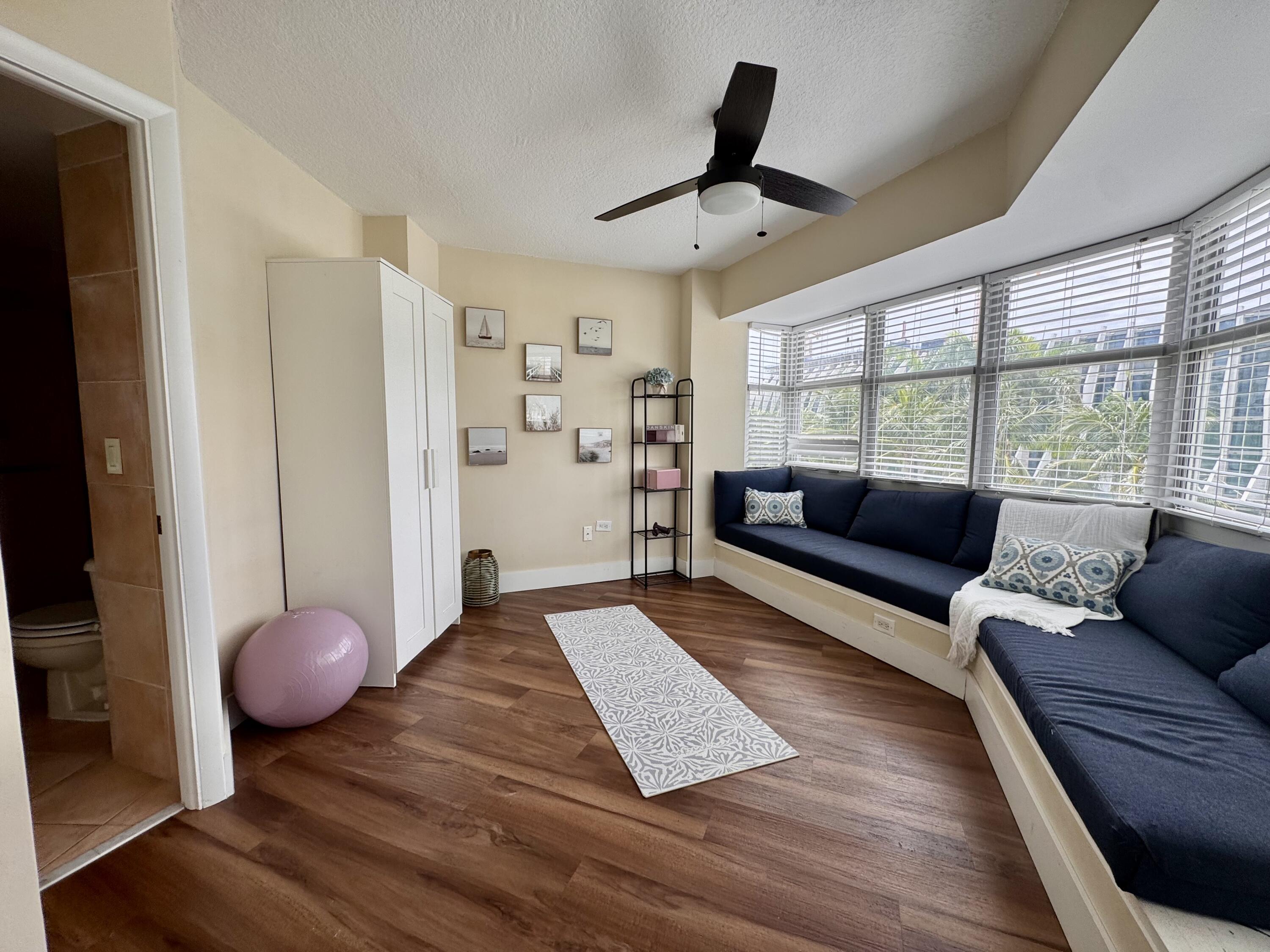 1881 WASHINGTON Avenue # 4A View 8