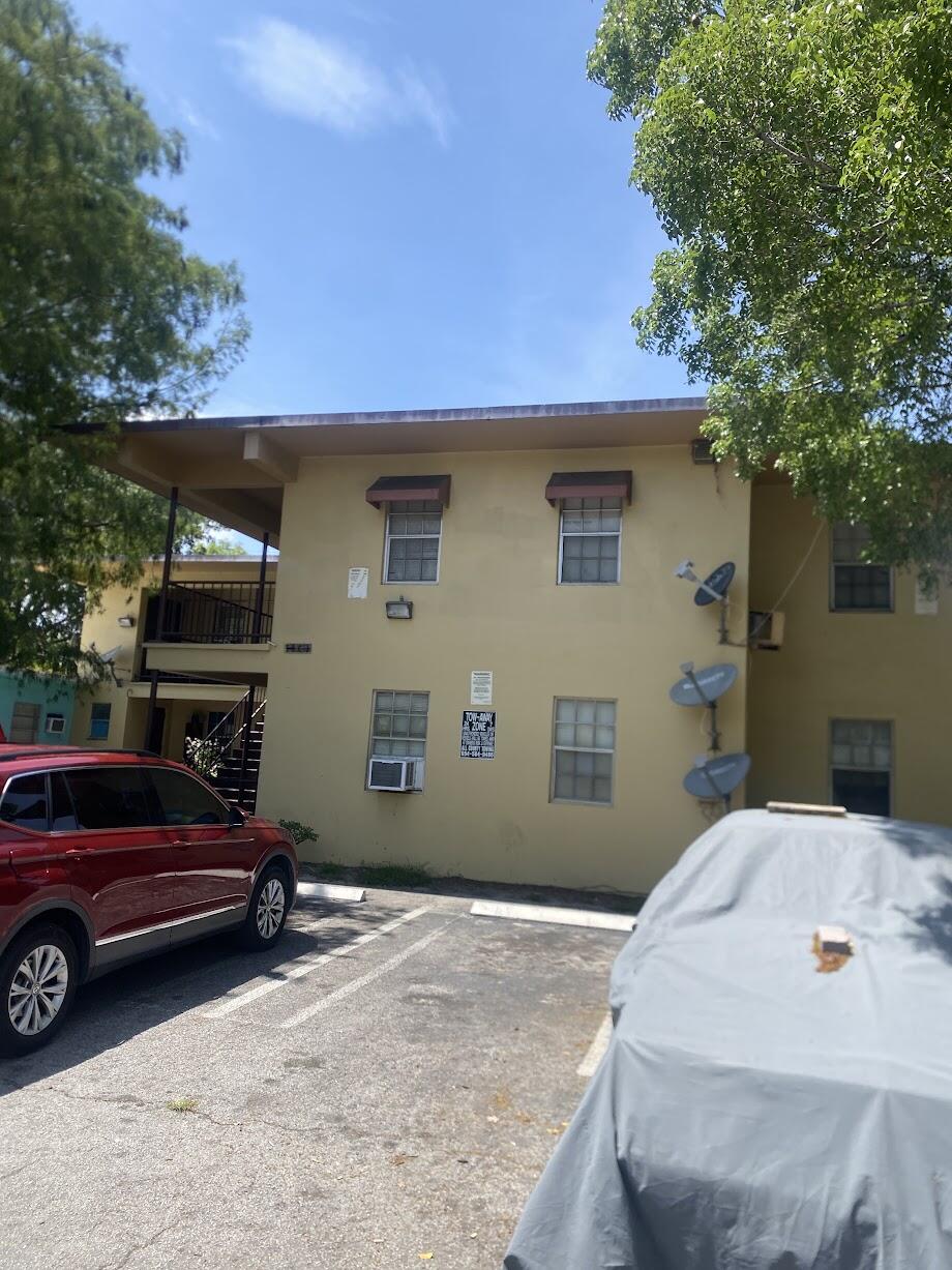 1401 NW 3rd Court # 10 — Photo 2