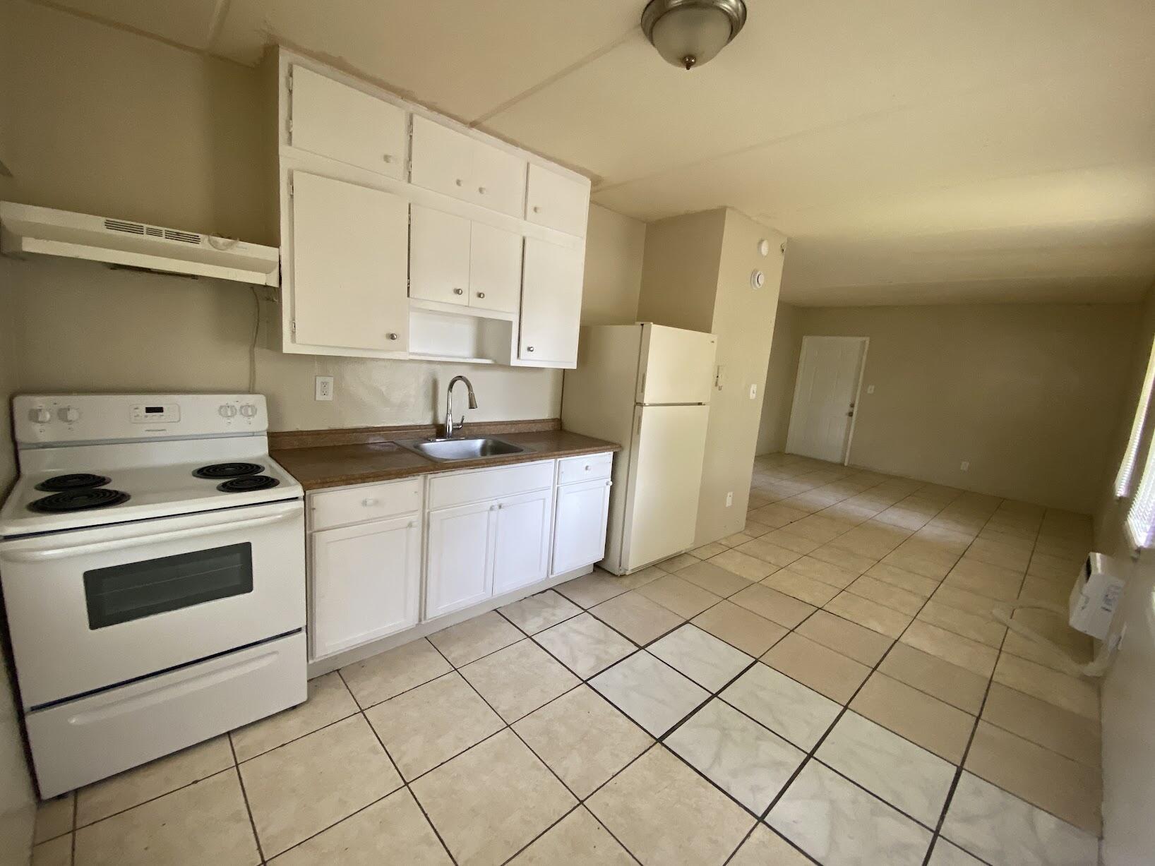 1401 NW 3rd Court # 10 — Photo 5