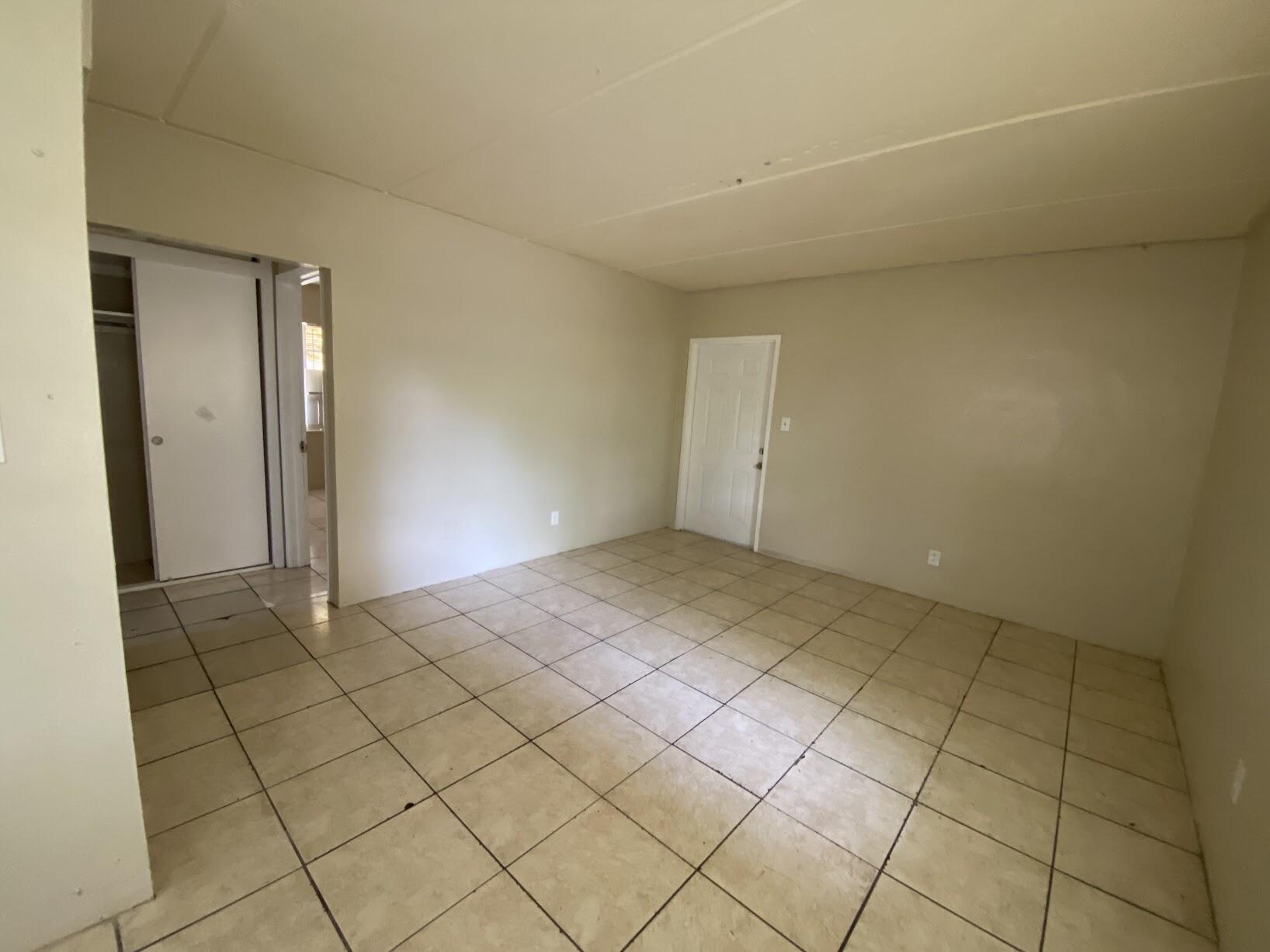 1401 NW 3rd Court # 10 — Photo 3