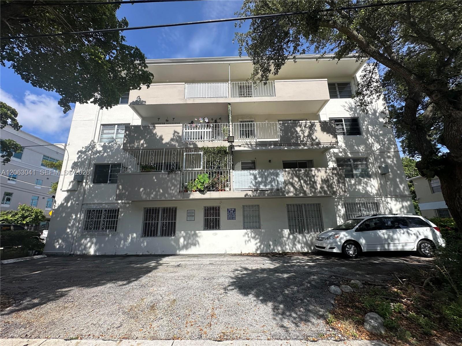 755 SW 6th St # 10, Miami FL 33130