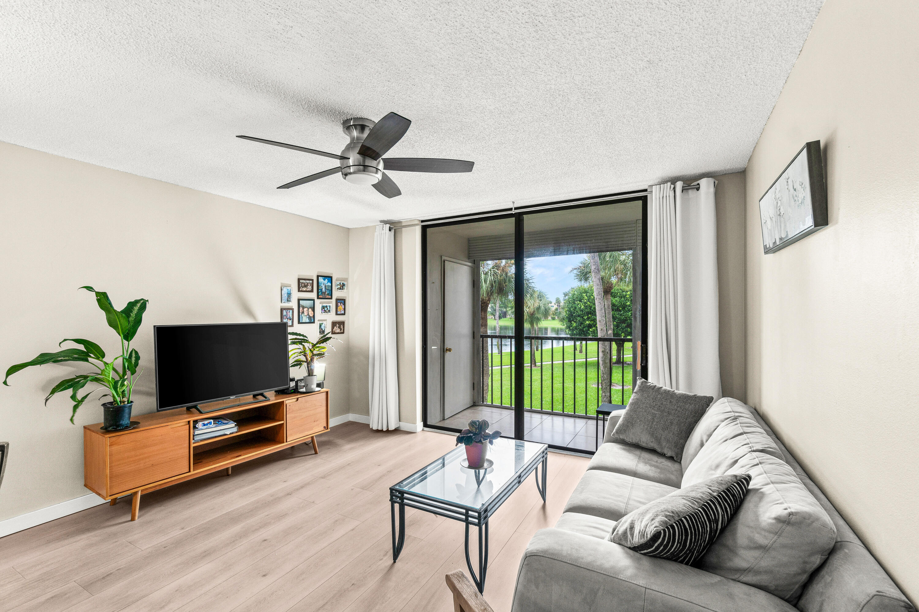 5370 LAS VERDES Circle # 209, Delray Beach FL 33484