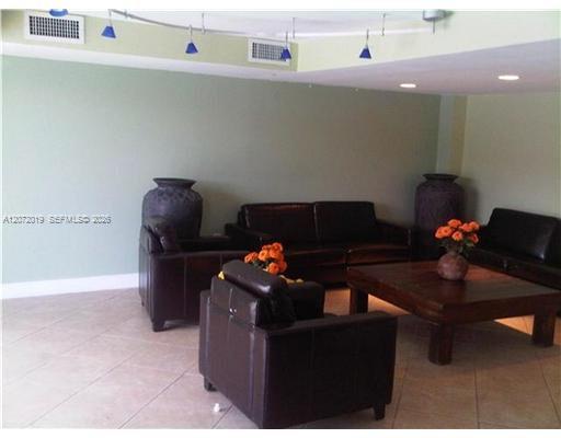 1720 NW N River Dr # 413 — Photo 5