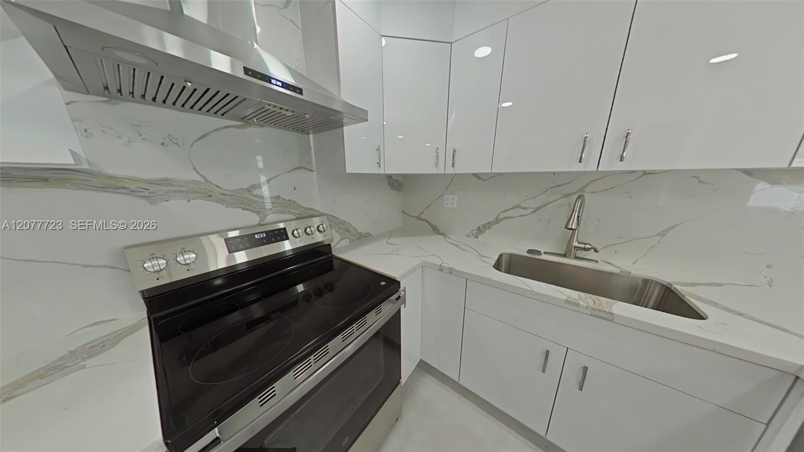 8336 SW 10th Ter # 8336 — Photo 2