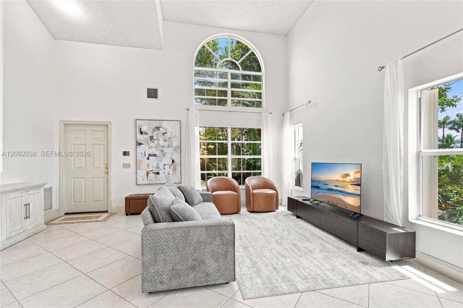 2873 Oak Park Cir — Photo 2