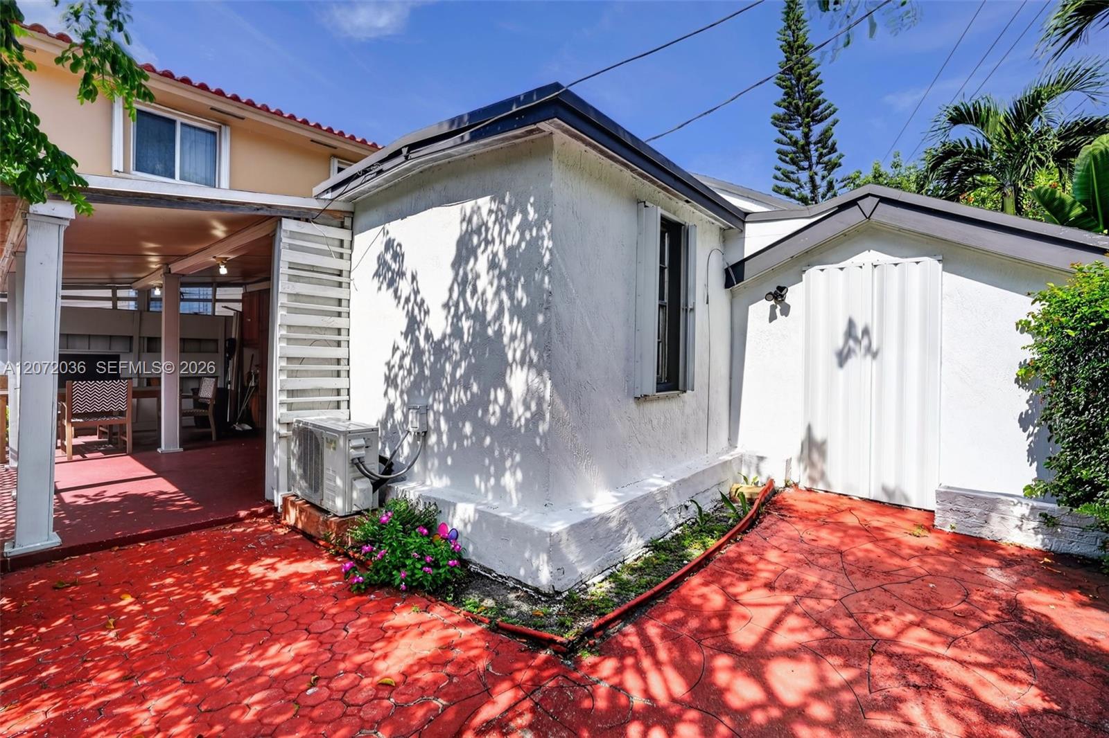 3375 SW 29th Ter # B — Photo 2