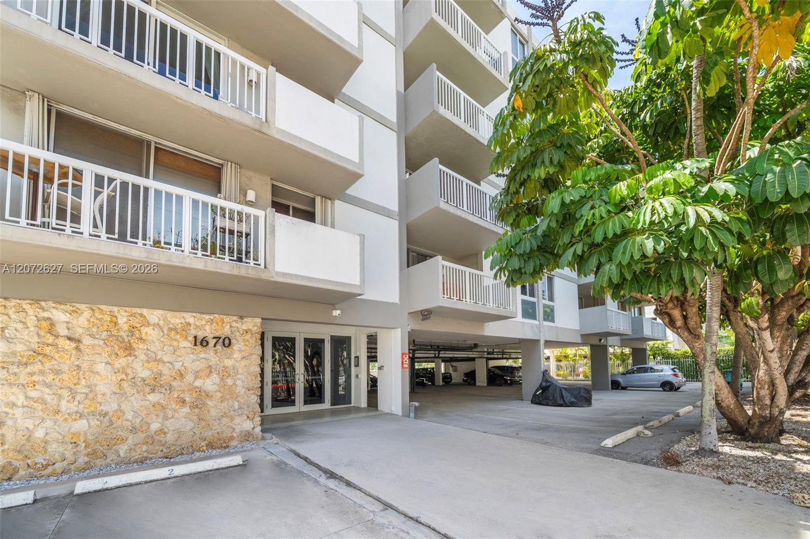 1670 Bay Rd # 4B, Miami Beach FL 33139