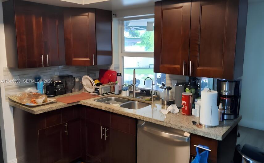 257 NW 79th Ave — Photo 5