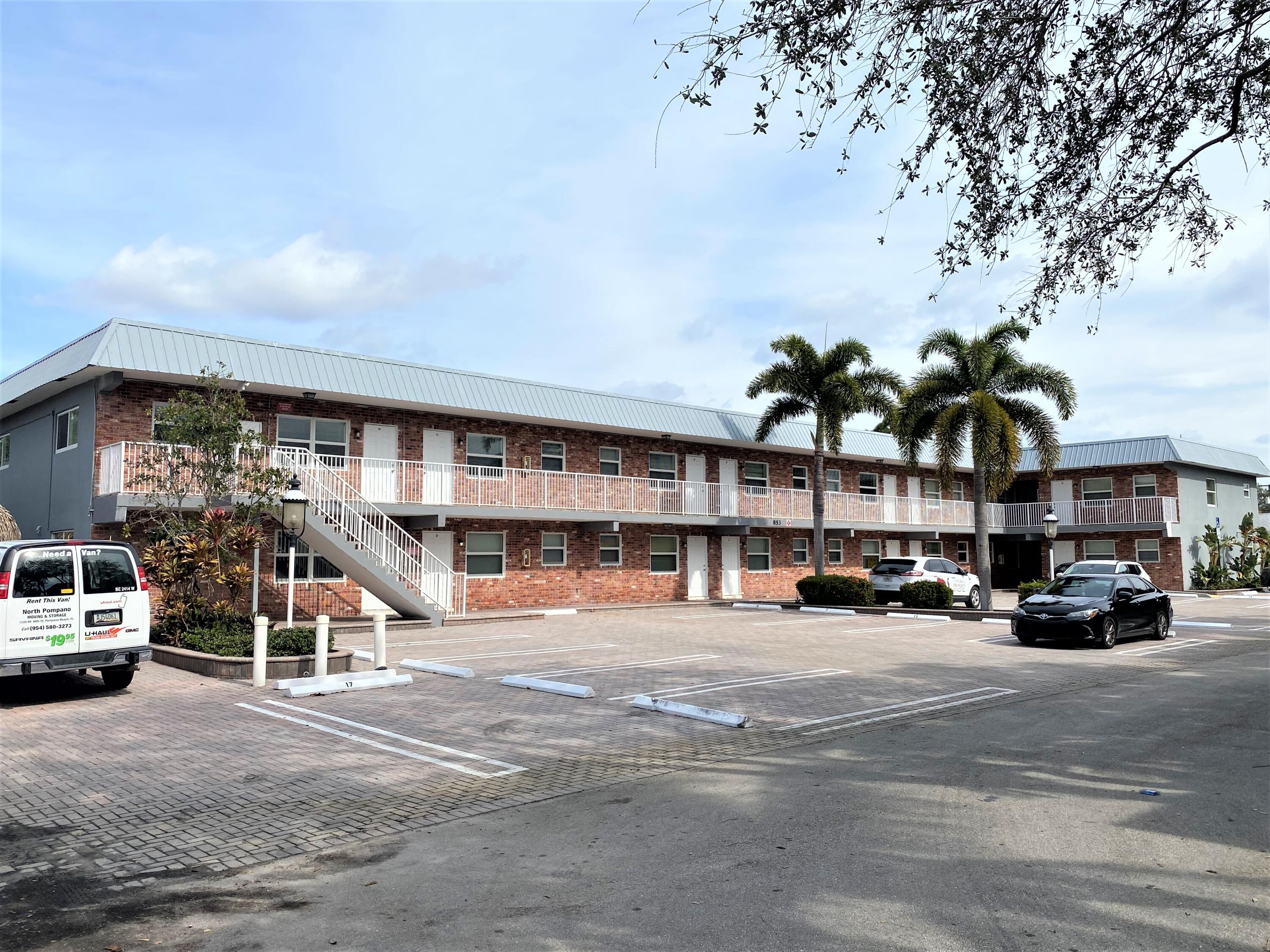 853 SE 4TH Court Apt 14, Deerfield Beach FL 33441