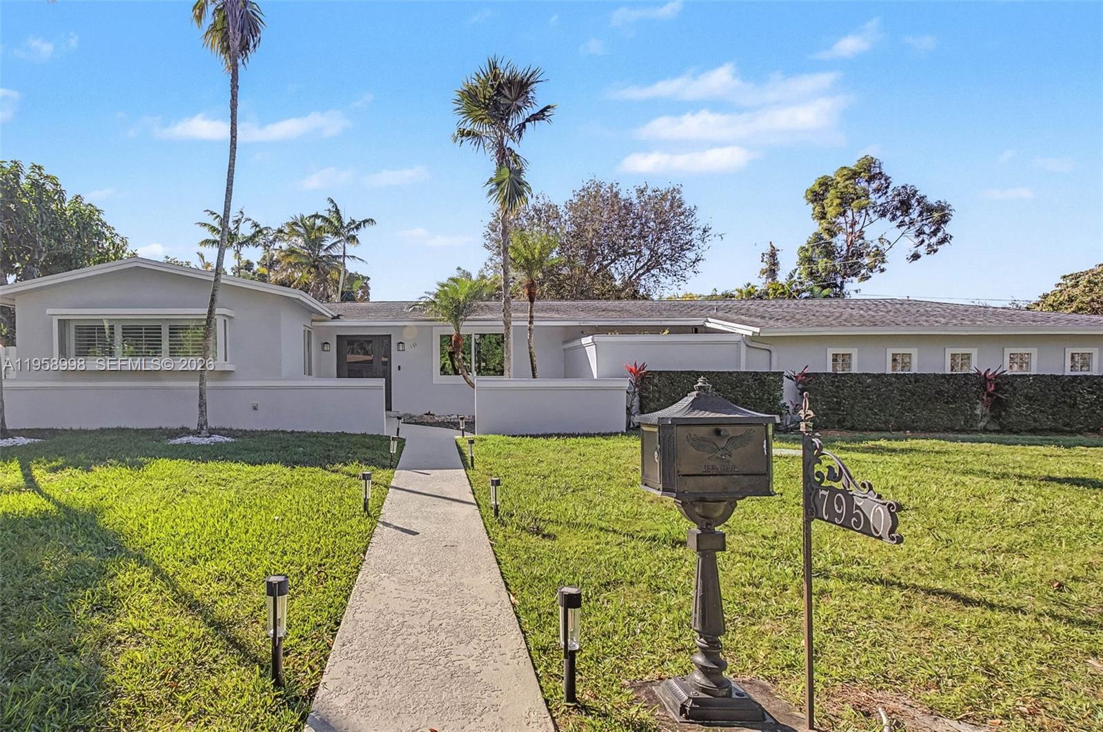 7950 SW 161st St, Palmetto Bay FL 33157