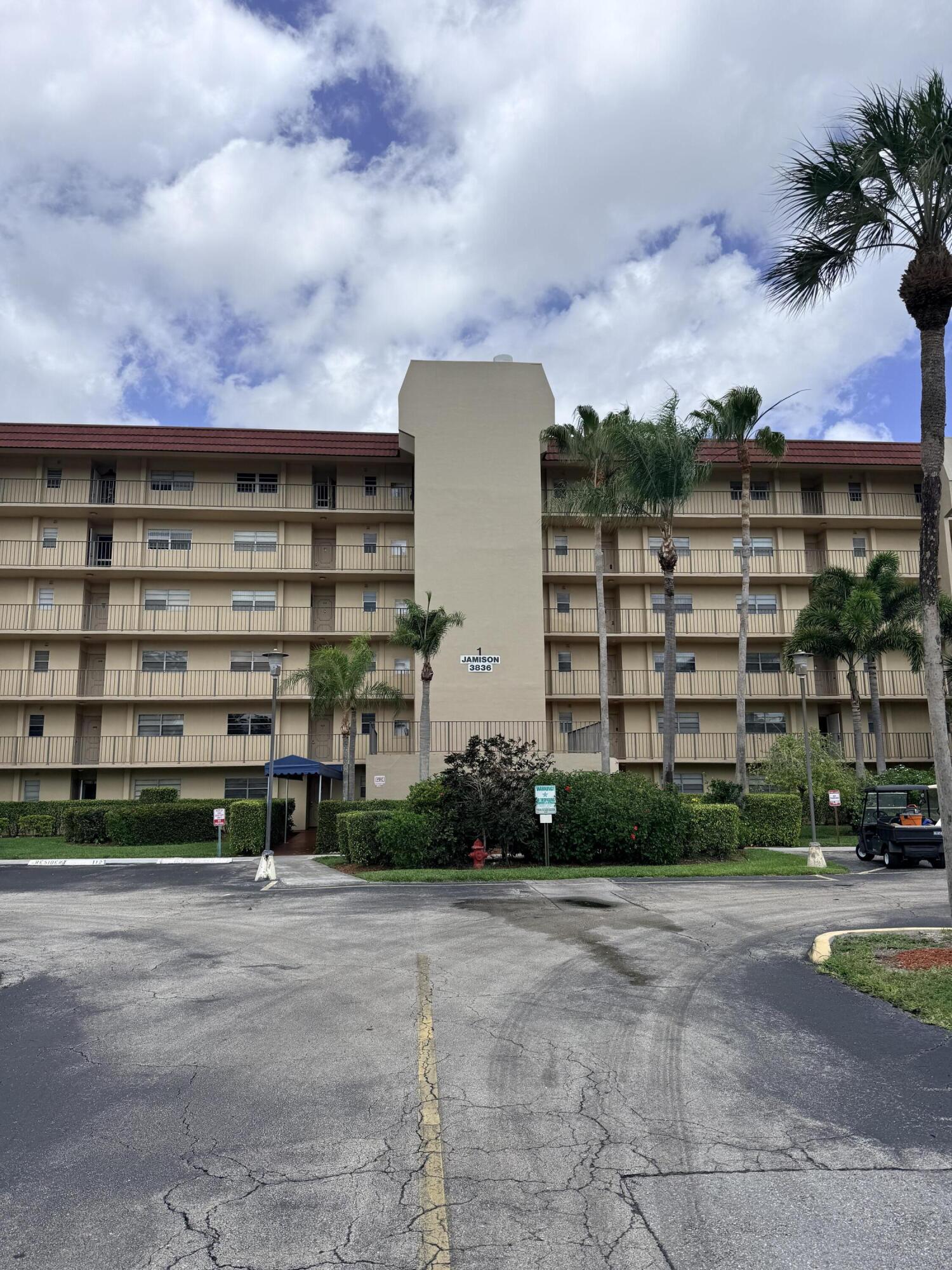 3836 Via Poinciana # 306, Lake Worth FL 33467