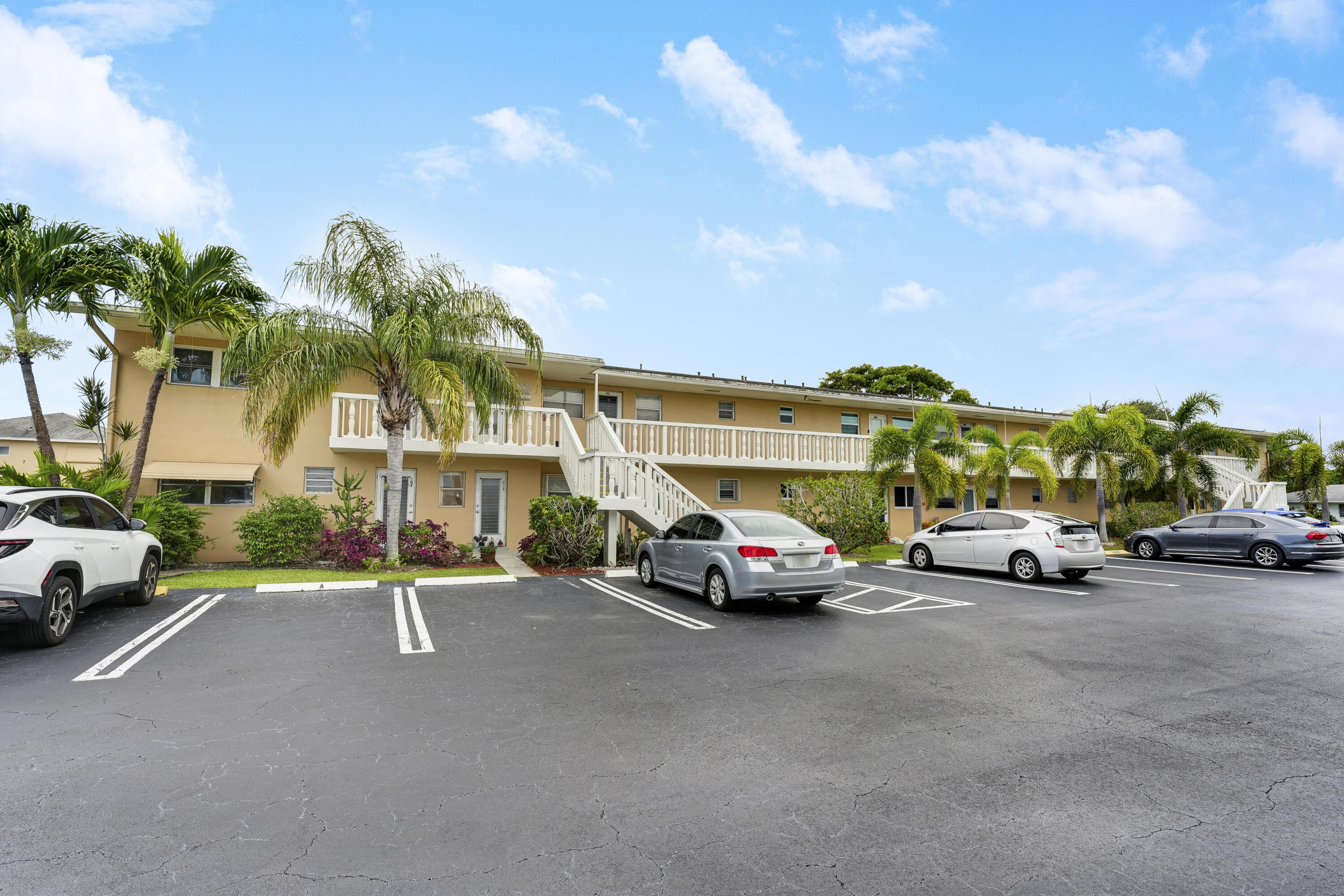 2132 NE 1st Way # 201, Boynton Beach FL 33435