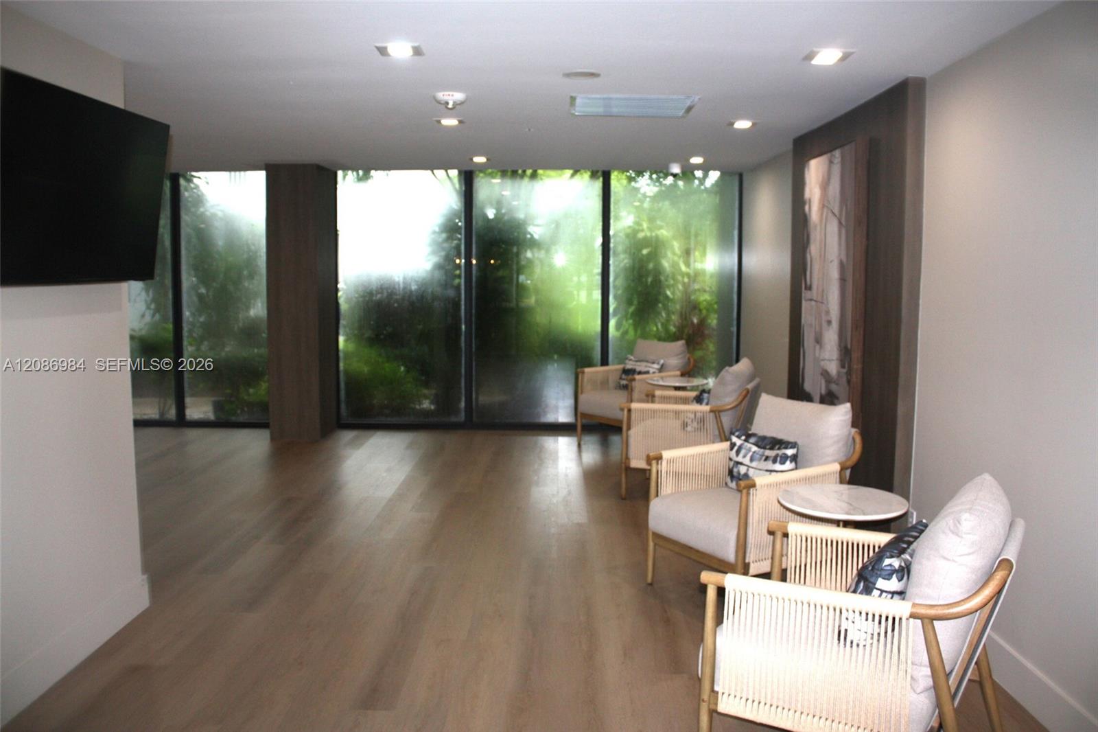 4200 Hillcrest Dr # 618 — Photo 4
