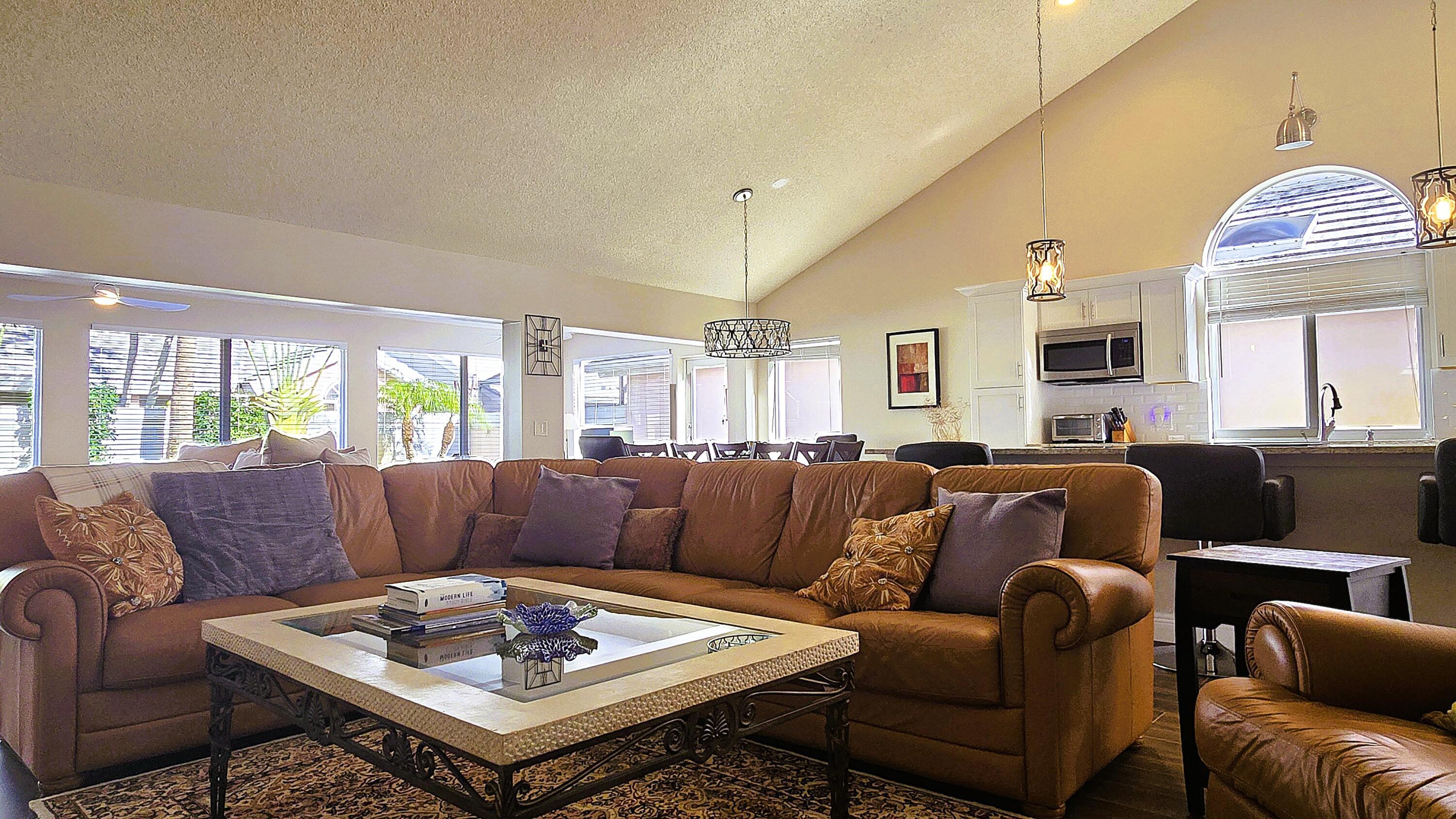 2295 Saratoga Lane — Photo 5