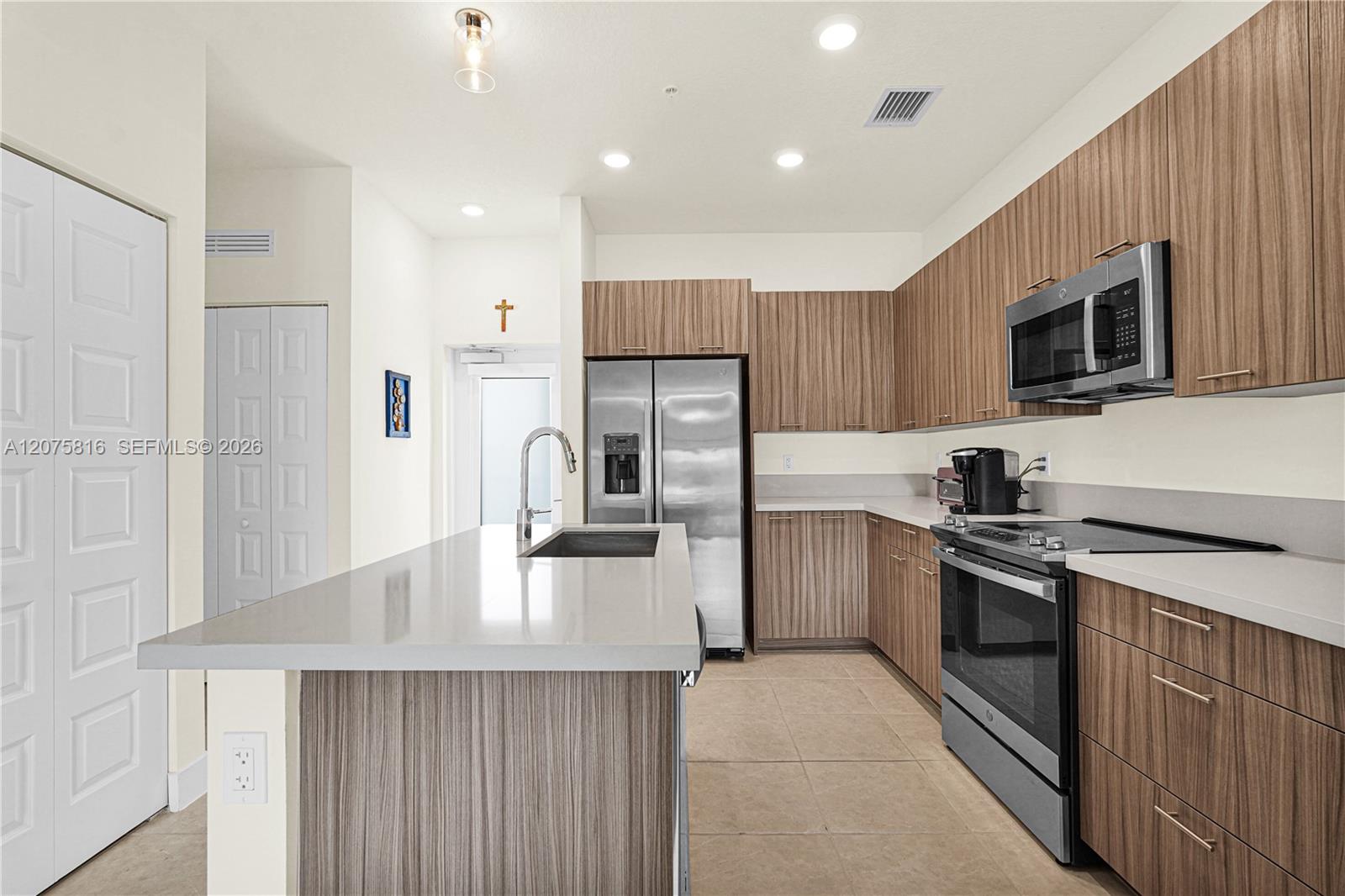 8301 NW 41st St # 303 — Photo 5