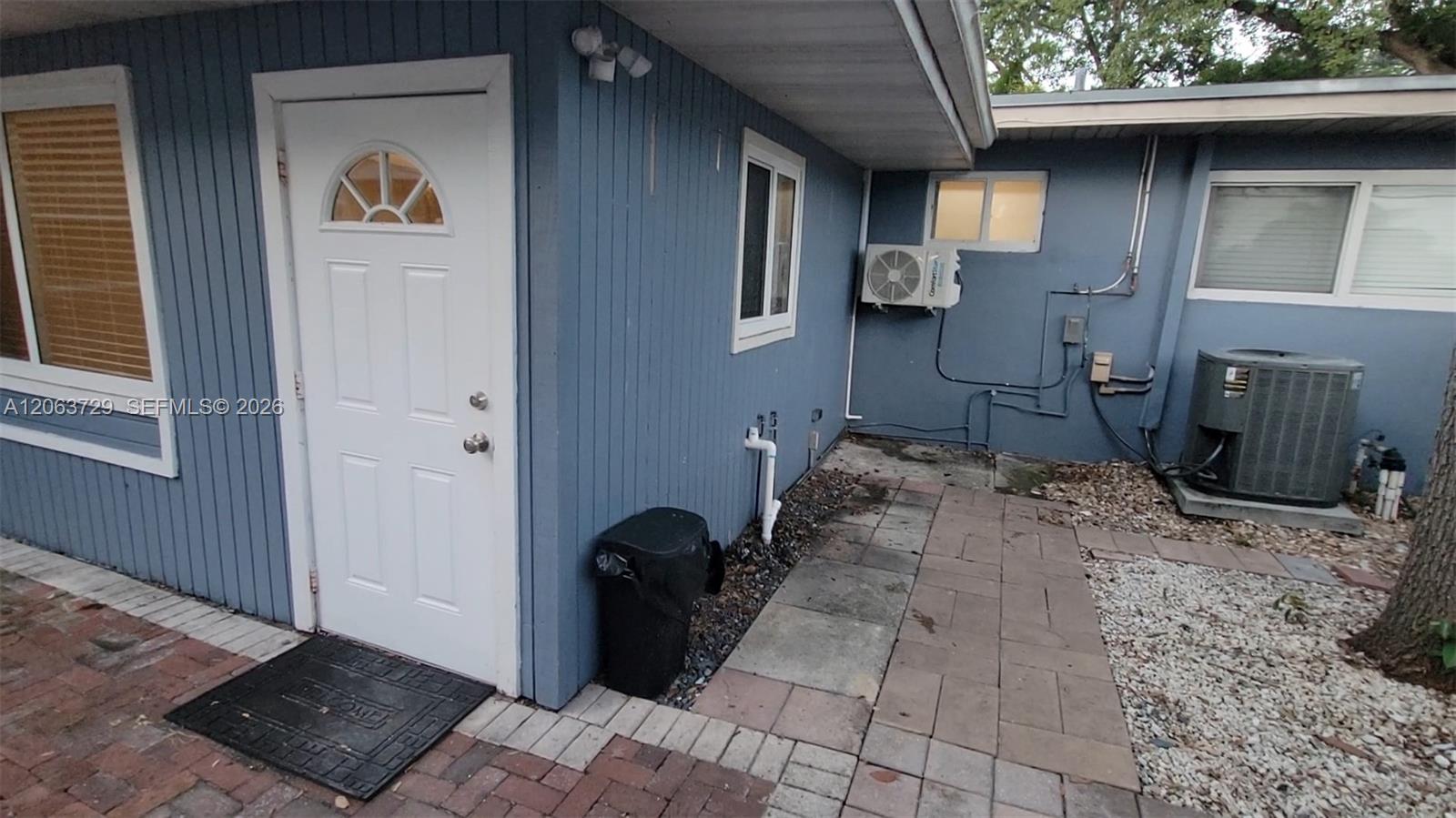 1115 SW 25th Ave # B — Photo 4