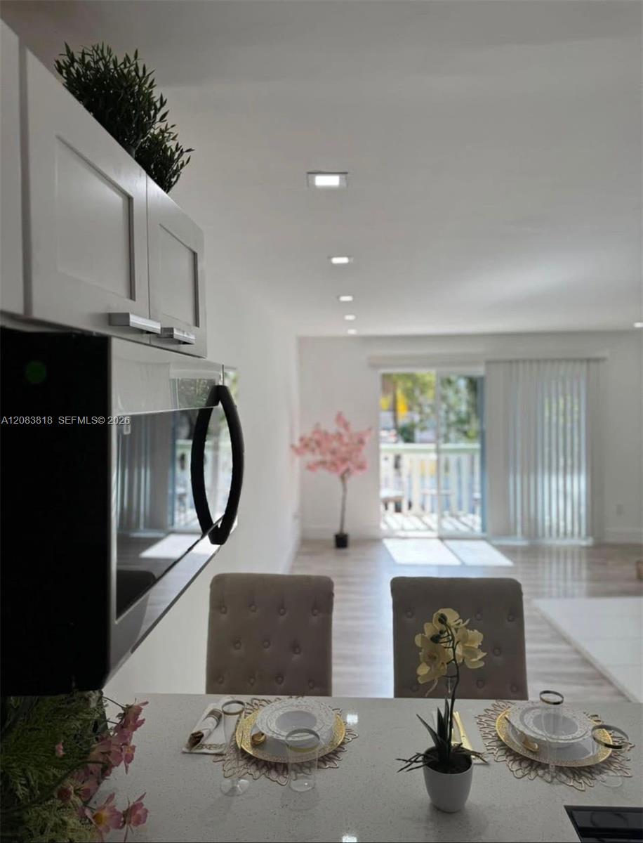 15201 NE 6th Ave # C210 — Photo 3