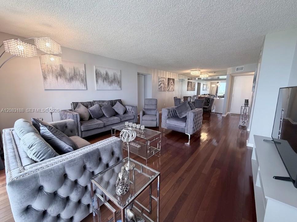 900 NE 195th St # 703 — Photo 2