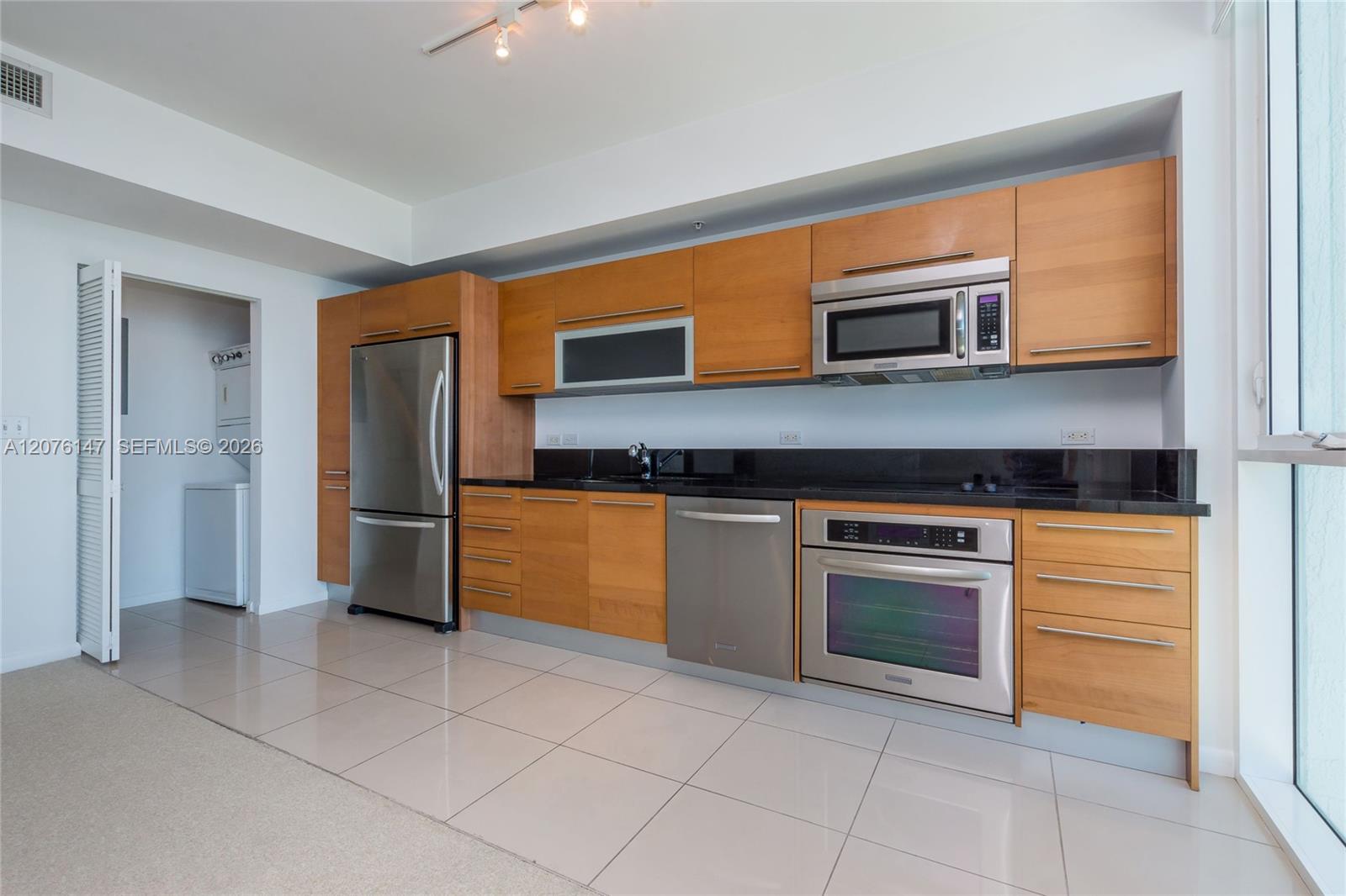253 NE 2nd St # 3805 — Photo 4