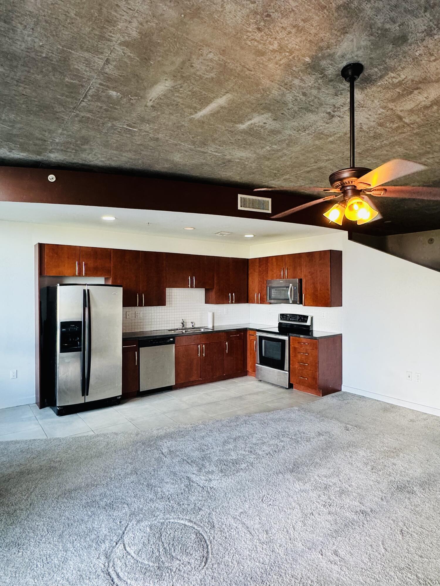 300 S AUSTRALIAN Avenue # 702 — Photo 3