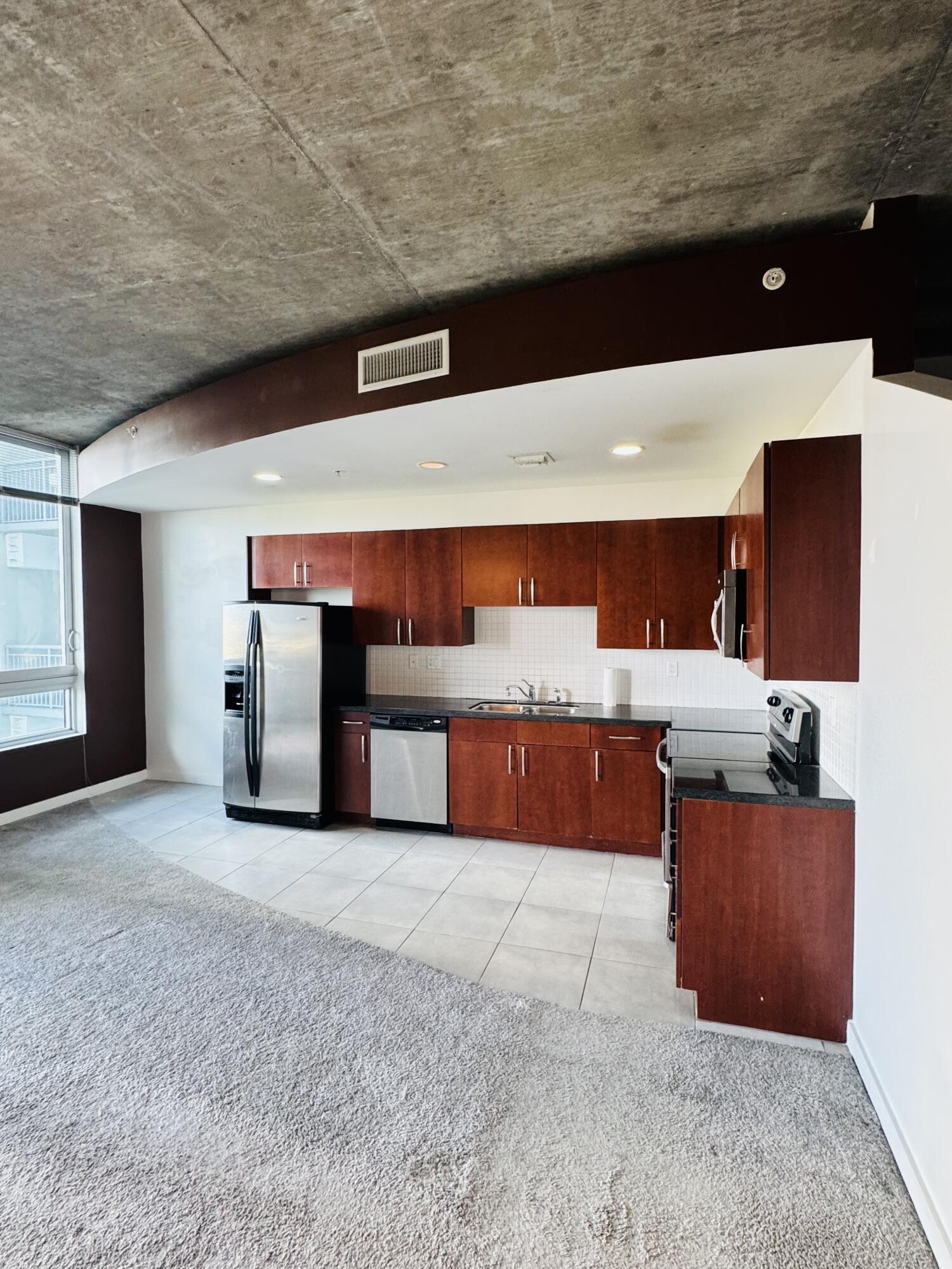 300 S AUSTRALIAN Avenue # 702 — Photo 4