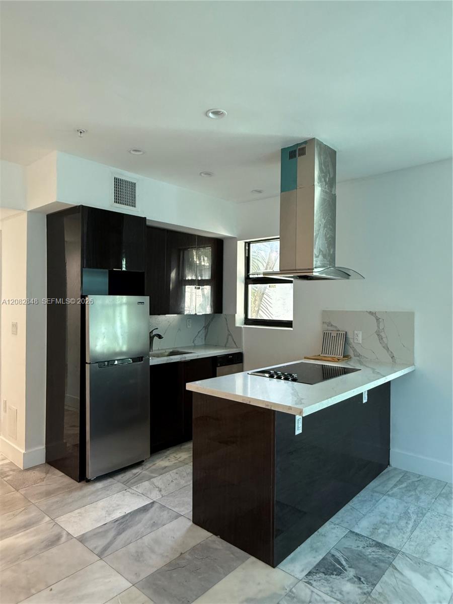 1560 Drexel Ave # 107 — Photo 2