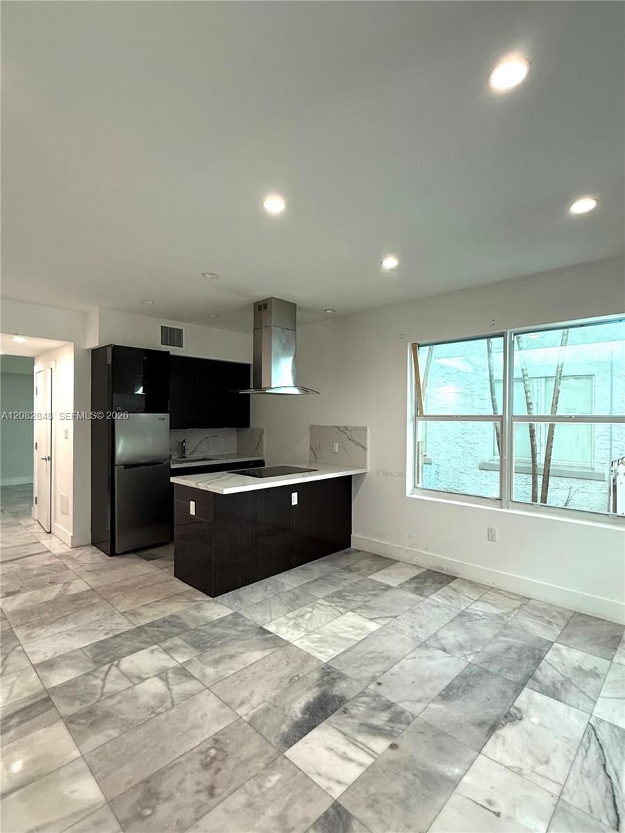 1560 Drexel Ave # 107 — Photo 5