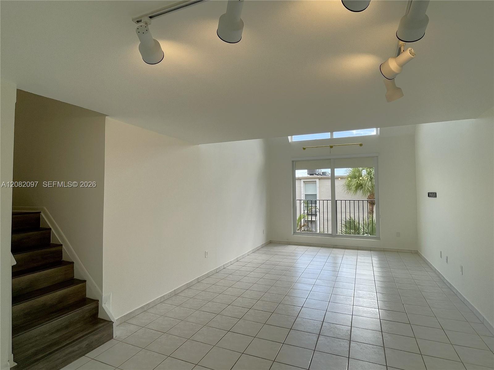 6904 N Kendall Dr # F405 — Photo 5