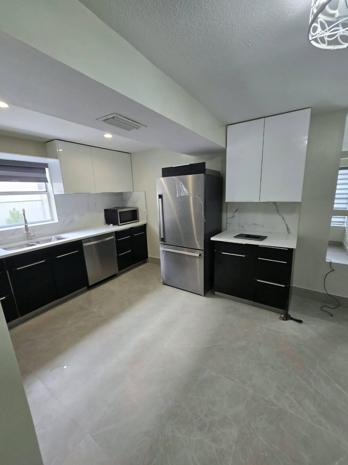 7924 SW 8TH Street — Photo 4