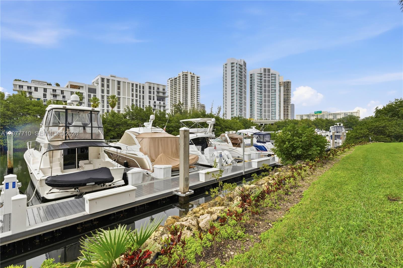 3500 Mystic Pointe Dr # 104 — Photo 2