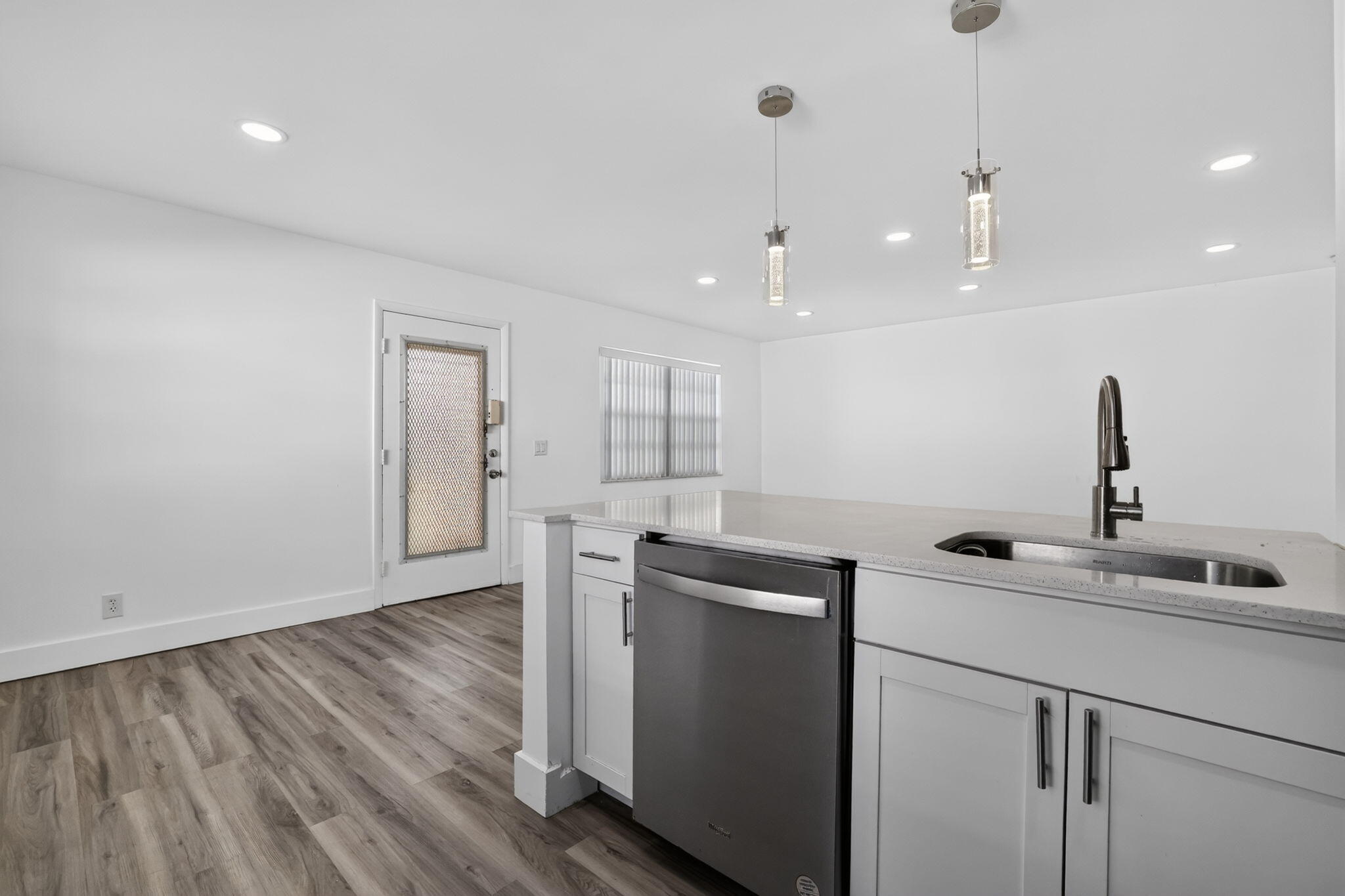 515 Normandy Lane — Photo 5