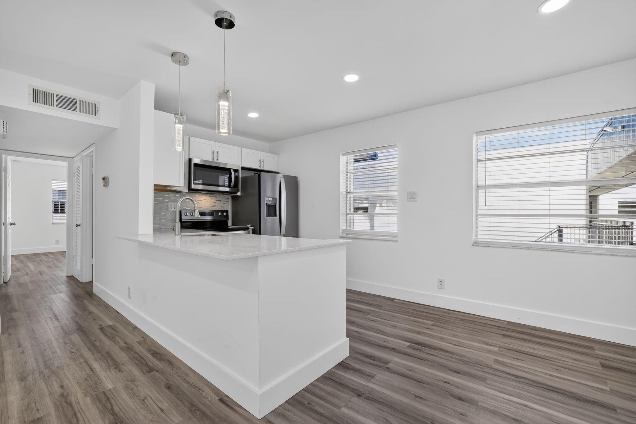 515 Normandy Lane — Photo 4
